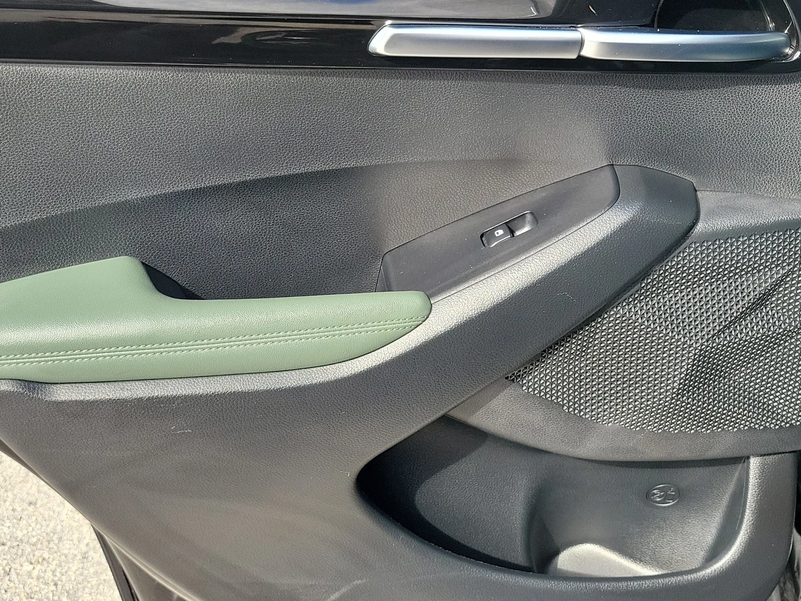 2025 Kia Seltos SX photo 24
