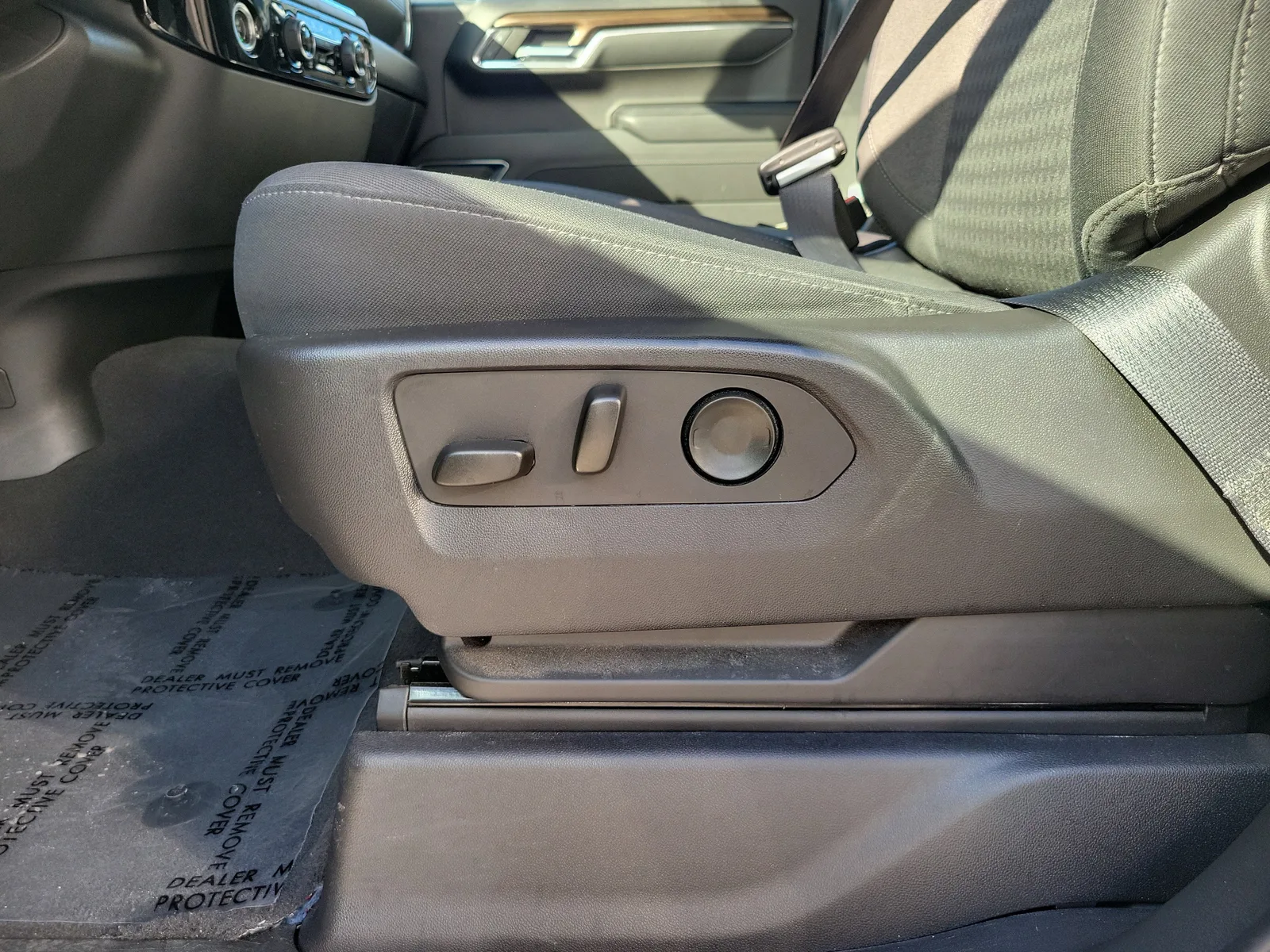 2023 Chevrolet Silverado 1500 LT photo 18