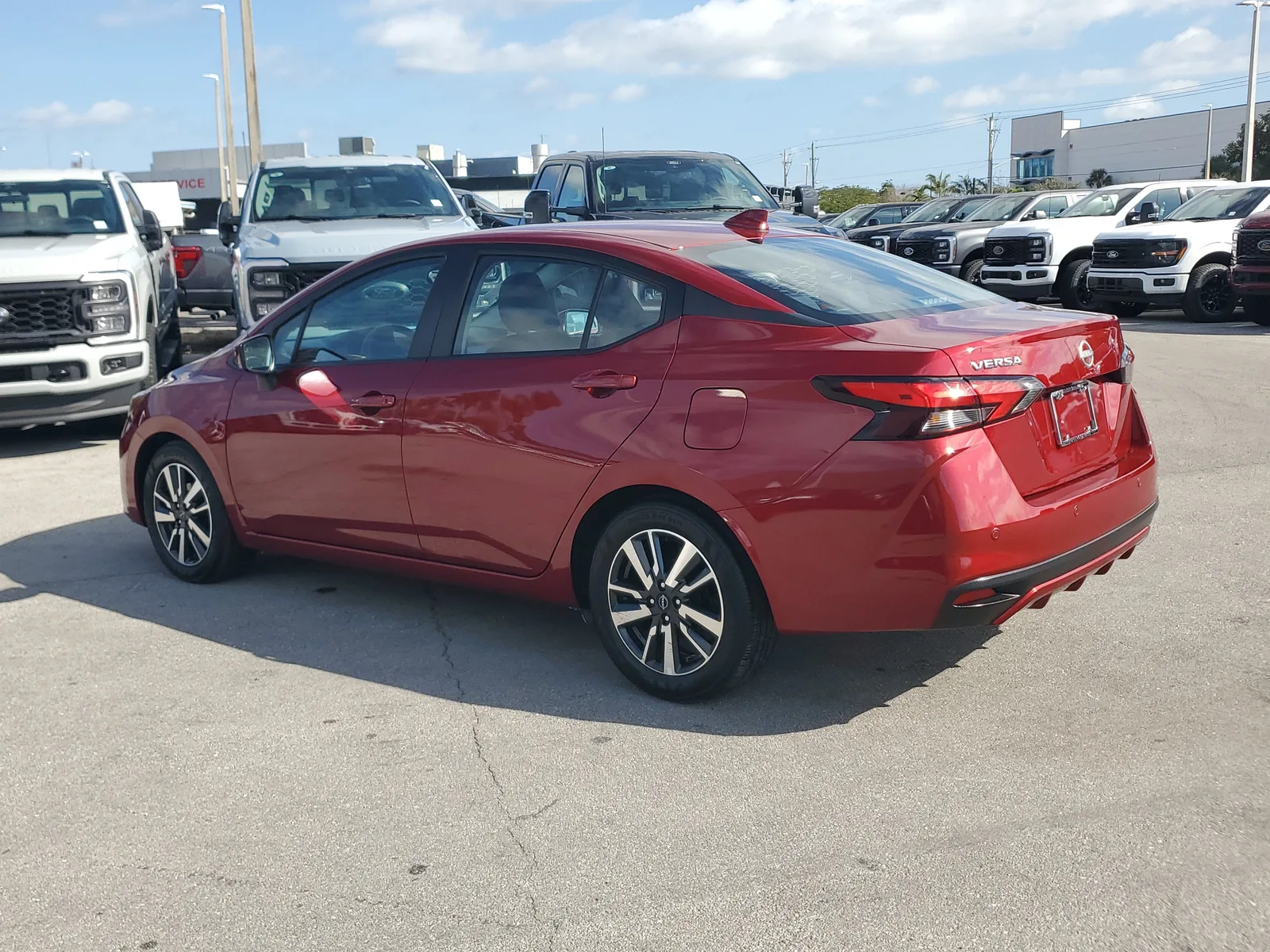 2025 Nissan Versa SV photo 7