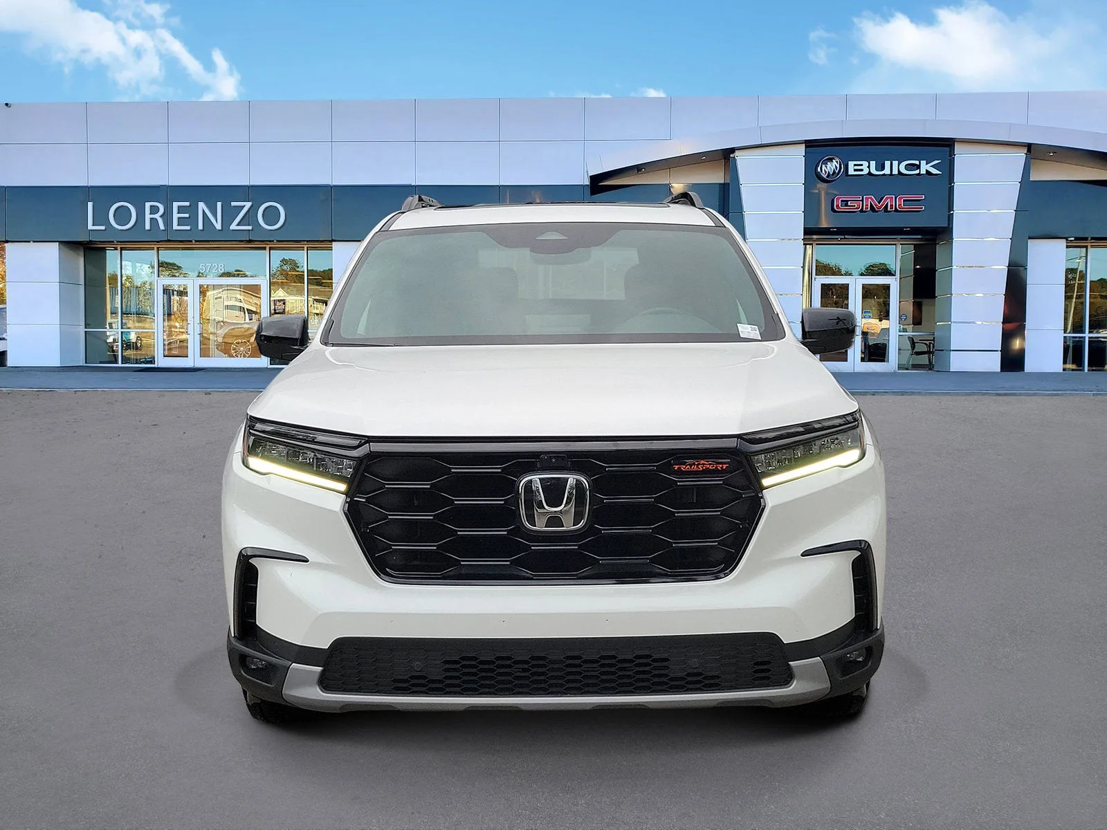 2024 Honda Pilot TrailSport photo 2