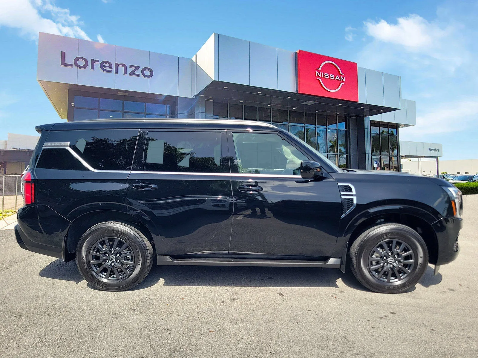 2026 Nissan Armada SV photo 4
