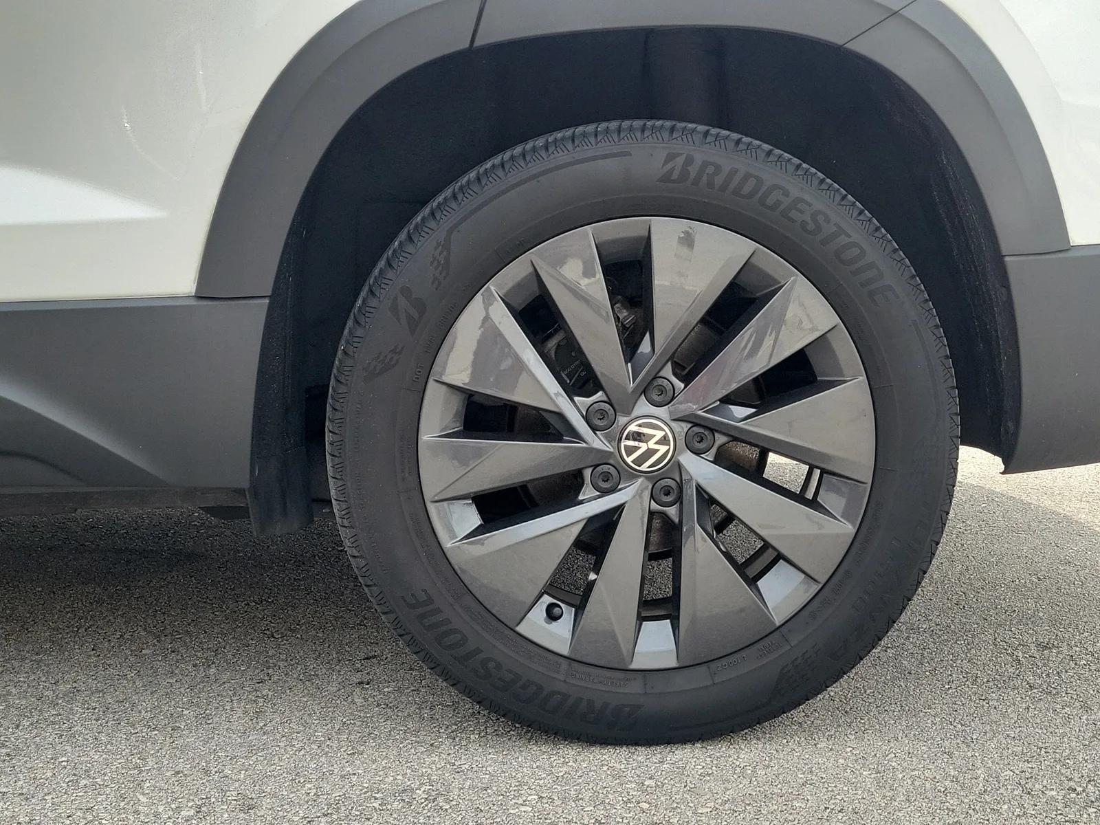 2023 Volkswagen Taos S photo 29