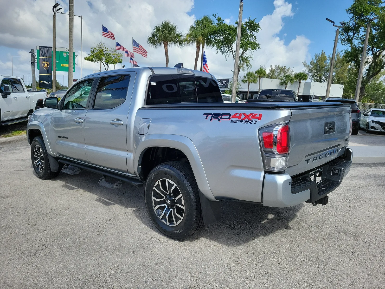 2023 Toyota Tacoma 4WD SR photo 7