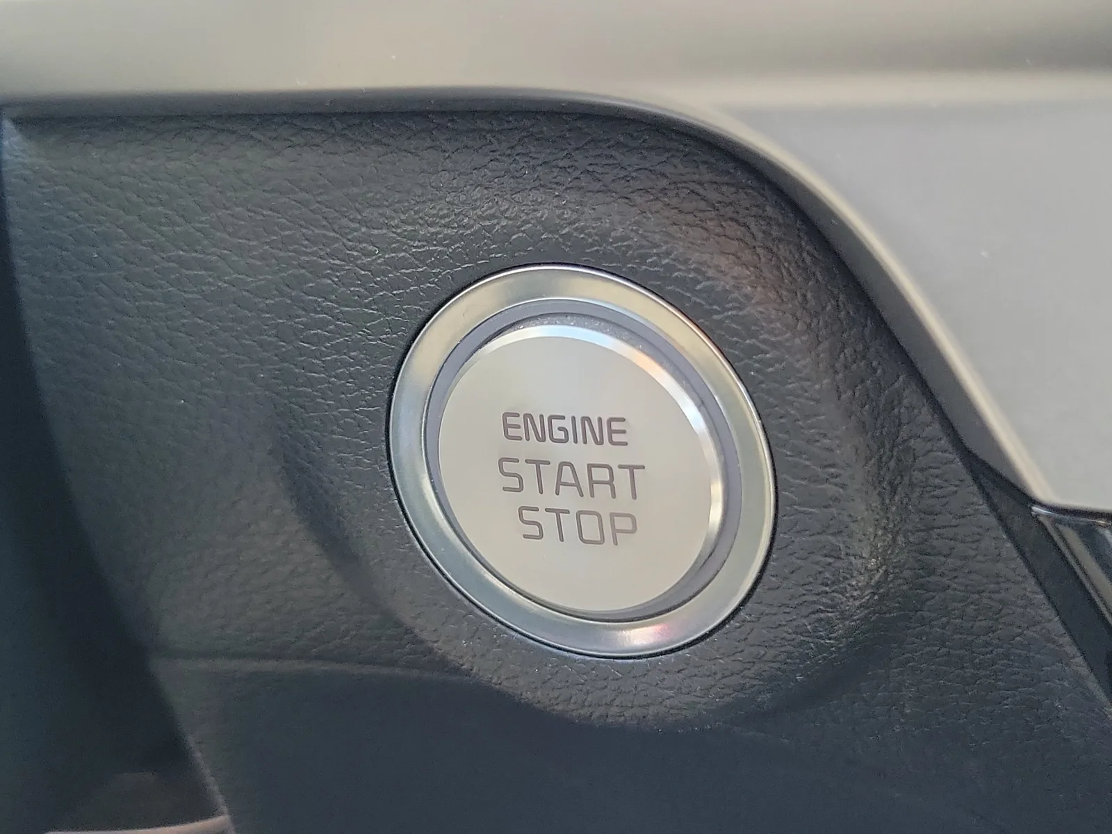 2024 Kia Telluride S photo 22