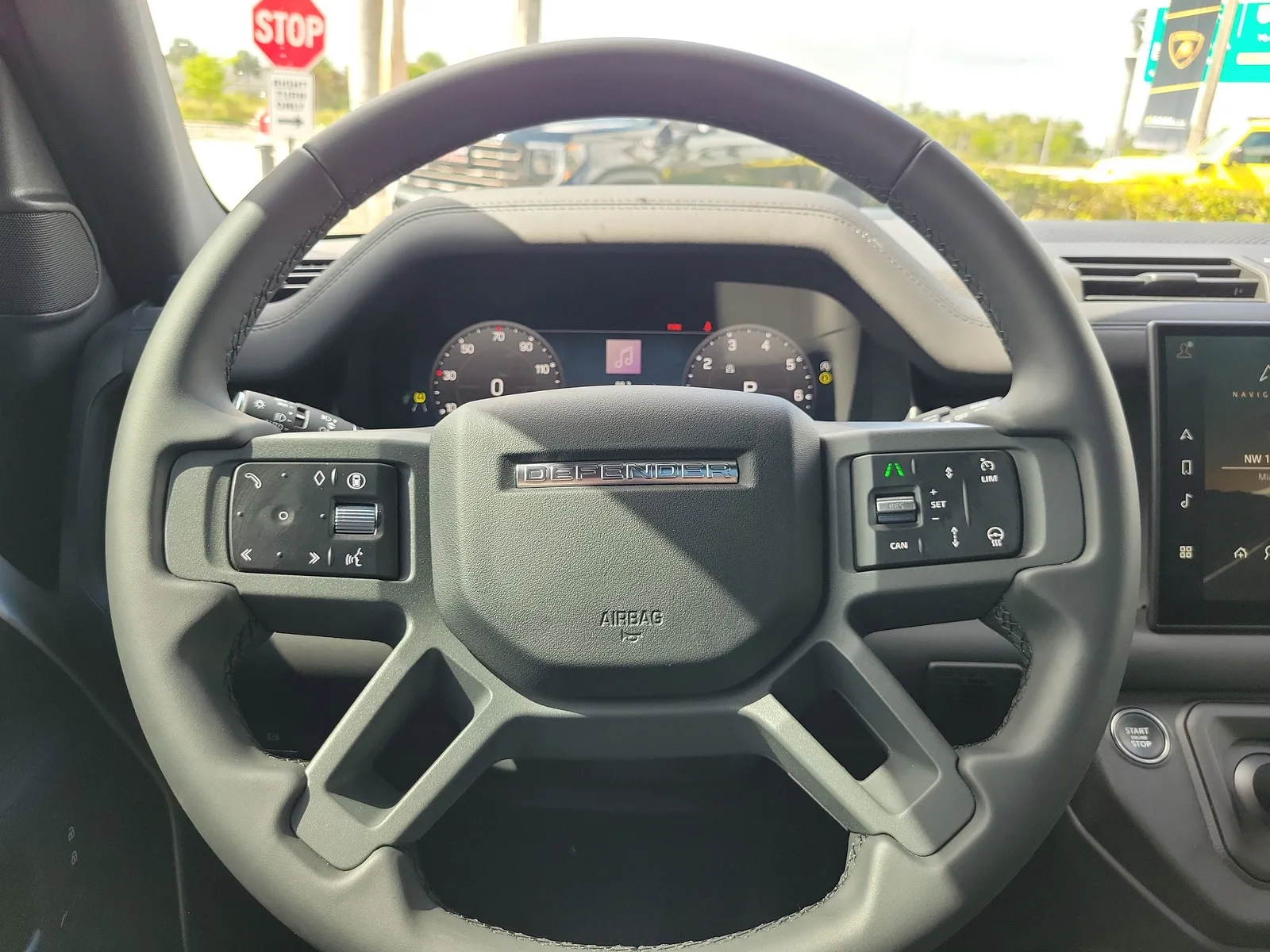 2025 Land Rover Defender S photo 20