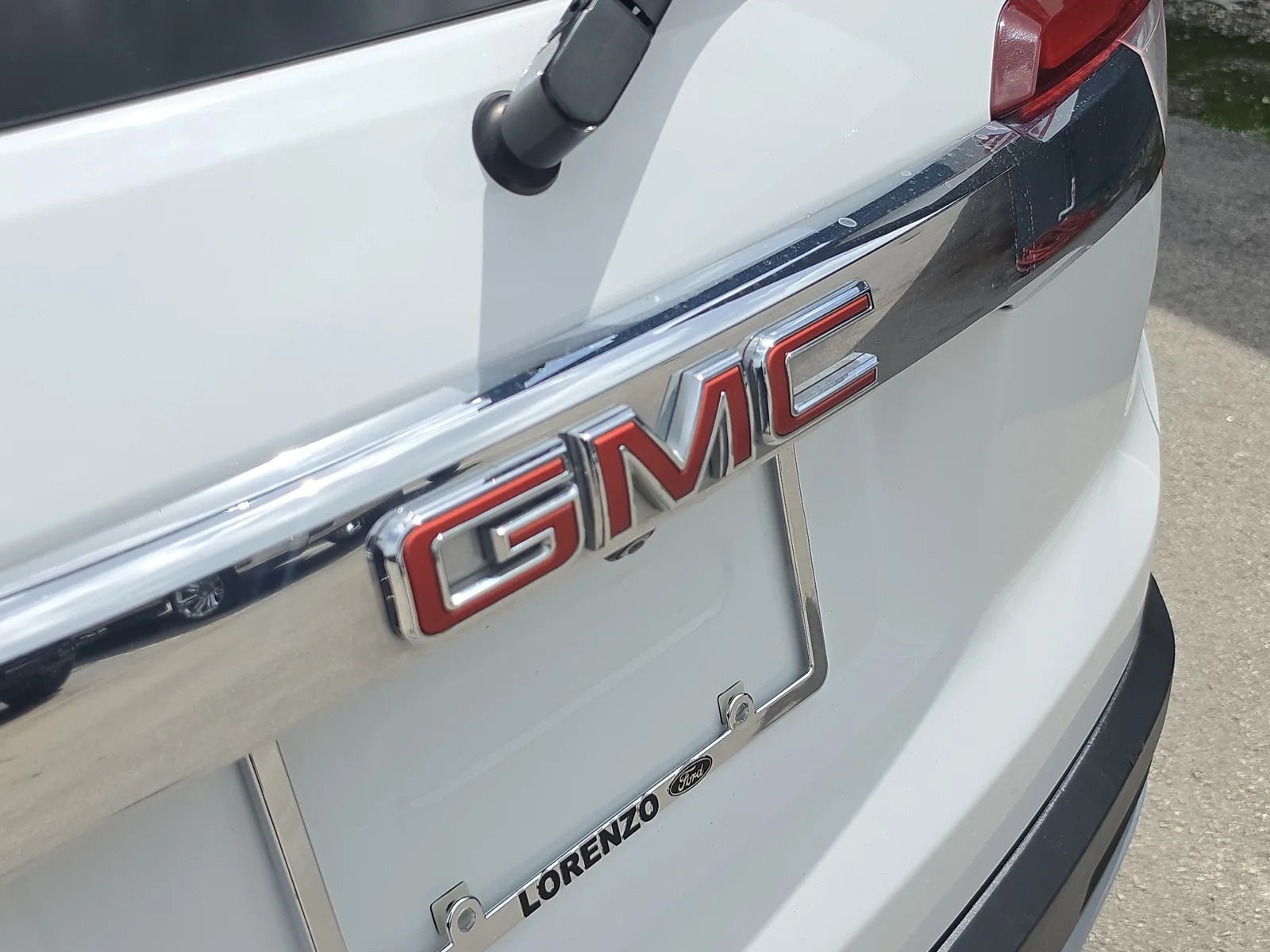 2022 GMC Acadia SLE photo 27