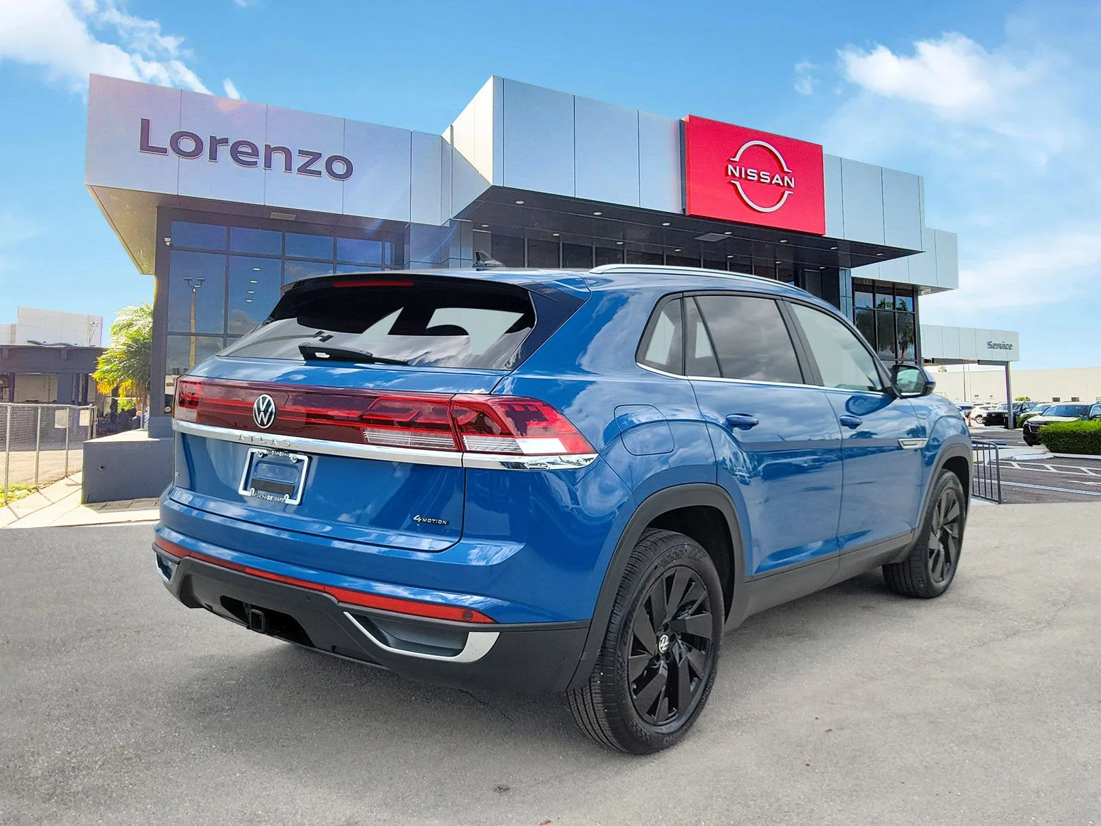 2025 Volkswagen Atlas Cross Sport 2.0T SE w/Technology photo 5