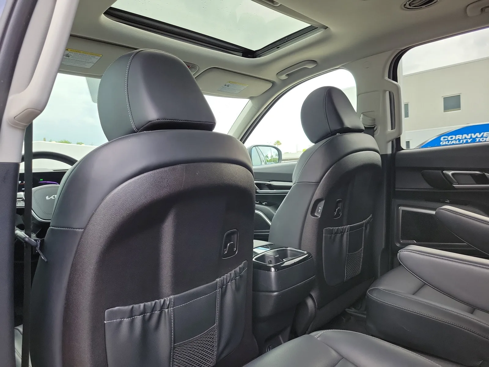 2025 Kia Telluride S photo 19