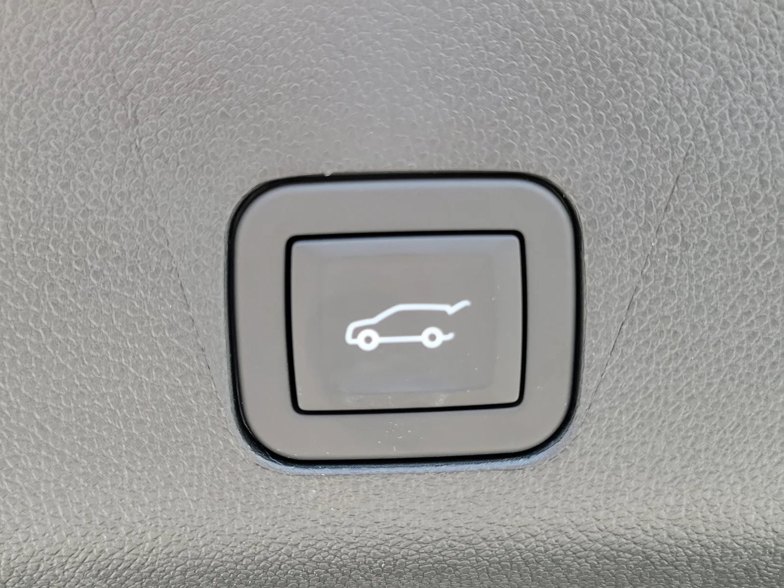 2026 Chevrolet Suburban LT photo 15
