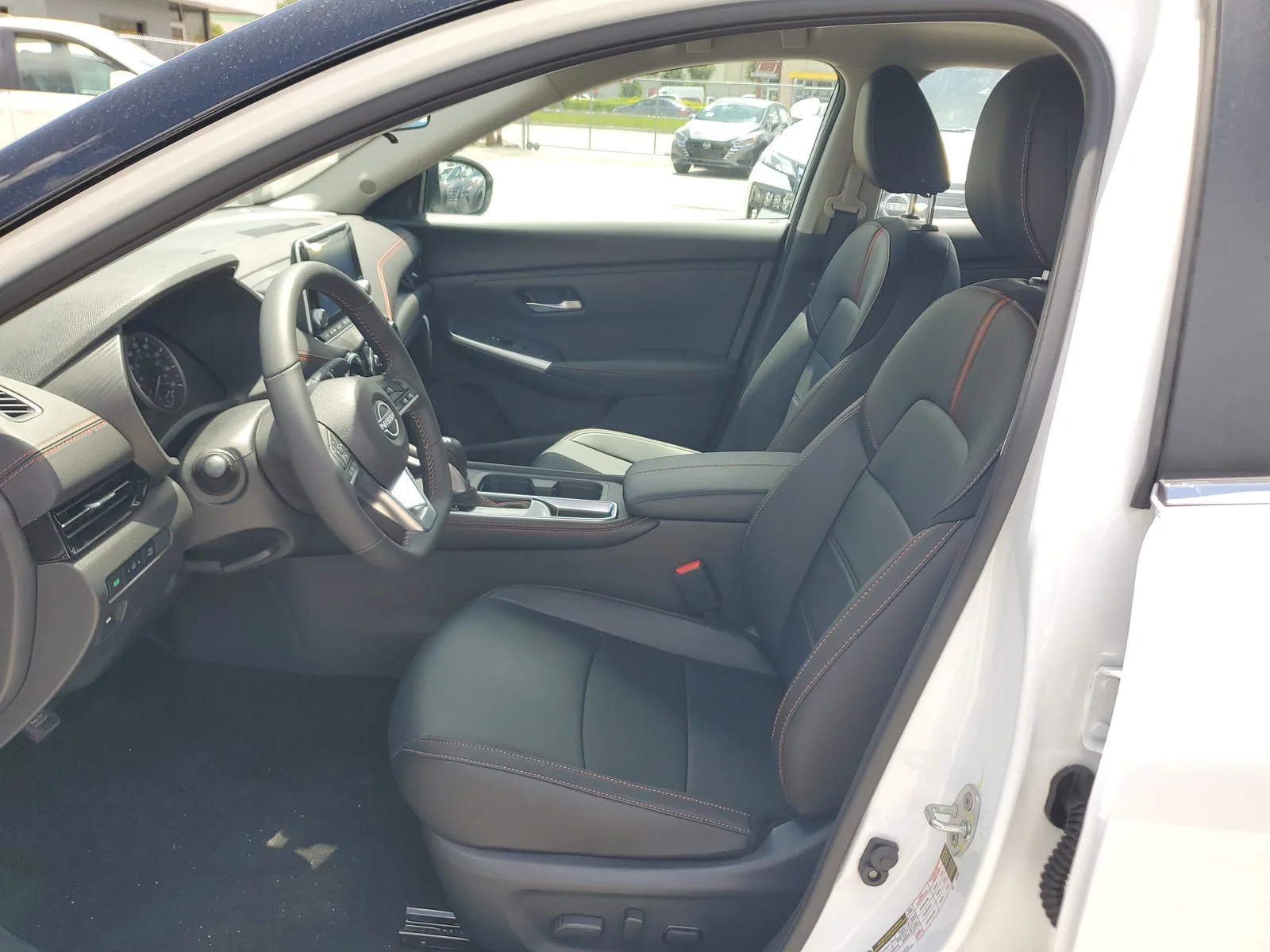 2025 Nissan Sentra SR photo 8