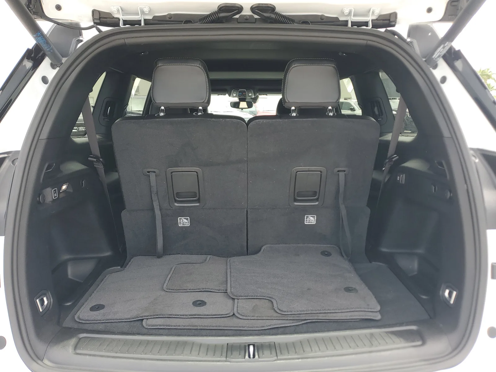 2024 Jeep Grand Cherokee L Altitude X 4WD photo 17