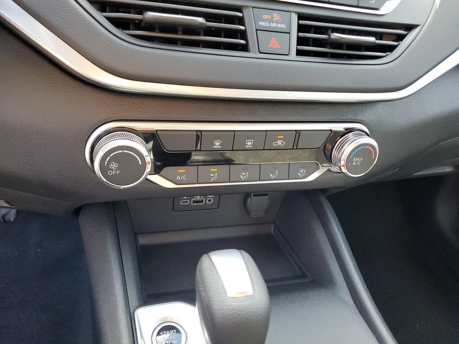 2025 Nissan Altima S photo 13