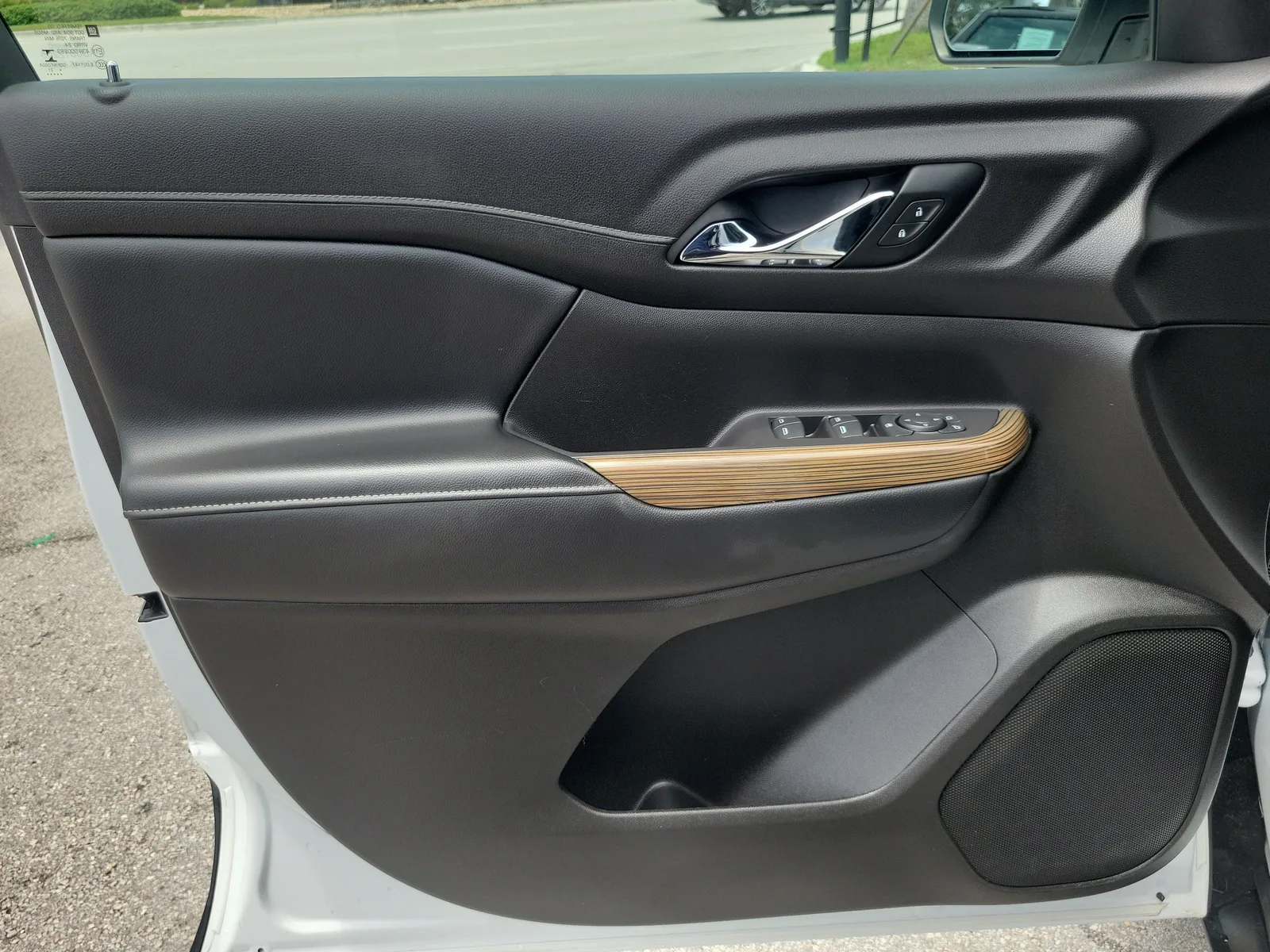 2021 GMC Acadia SLE photo 21
