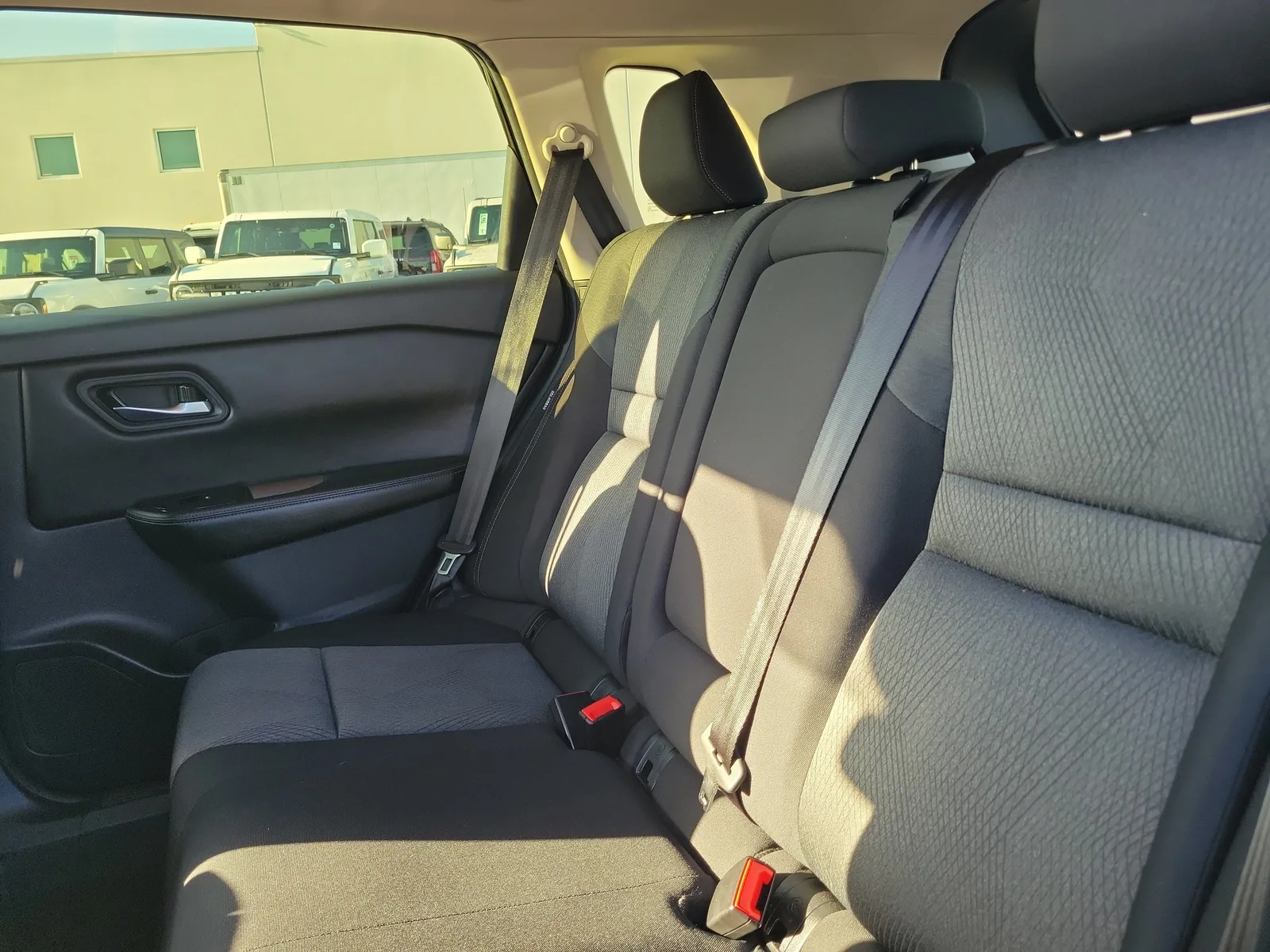 2024 Nissan Rogue SV photo 15