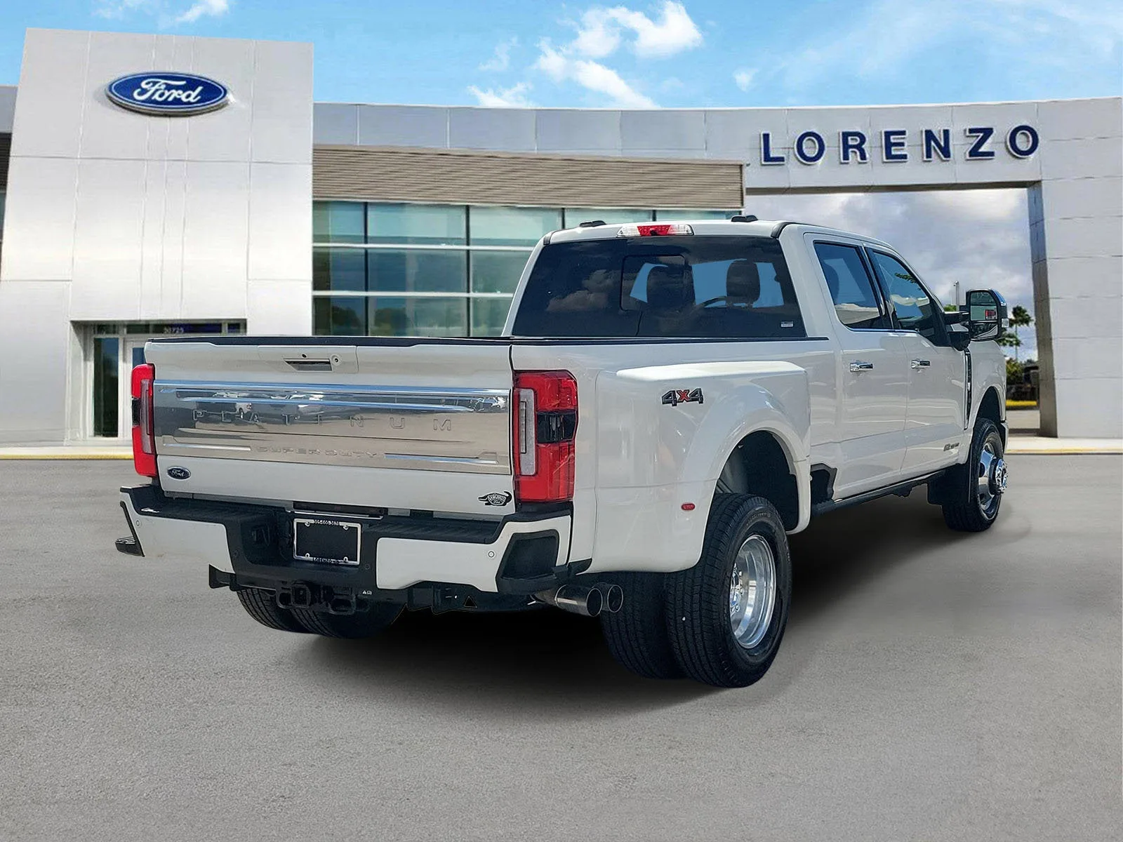 2024 Ford Super Duty F-350 DRW Platinum 4WD photo 5