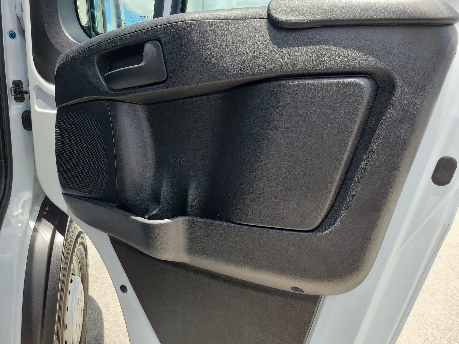 2025 RAM ProMaster Cargo Van Tradesman photo 27
