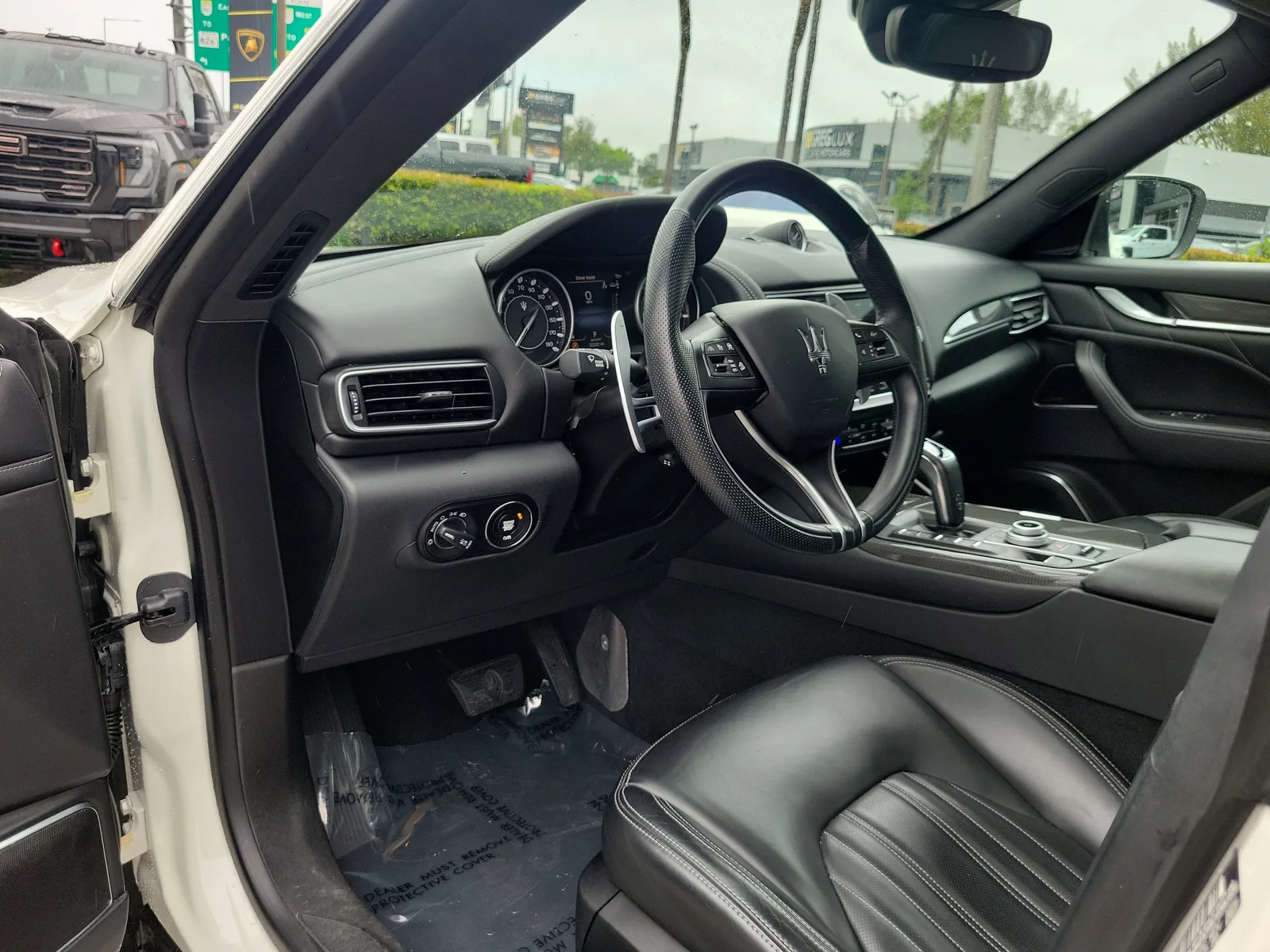 2023 Maserati Levante GT photo 9