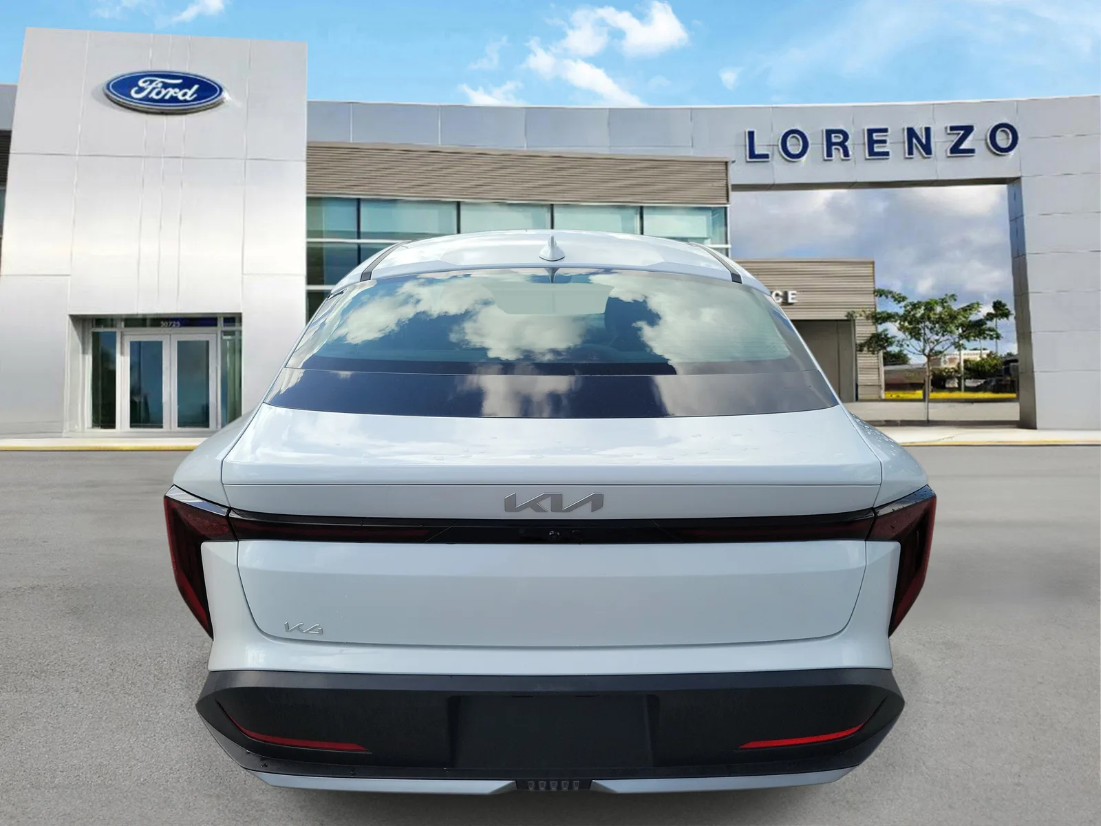 2025 Kia K4 LXS photo 6