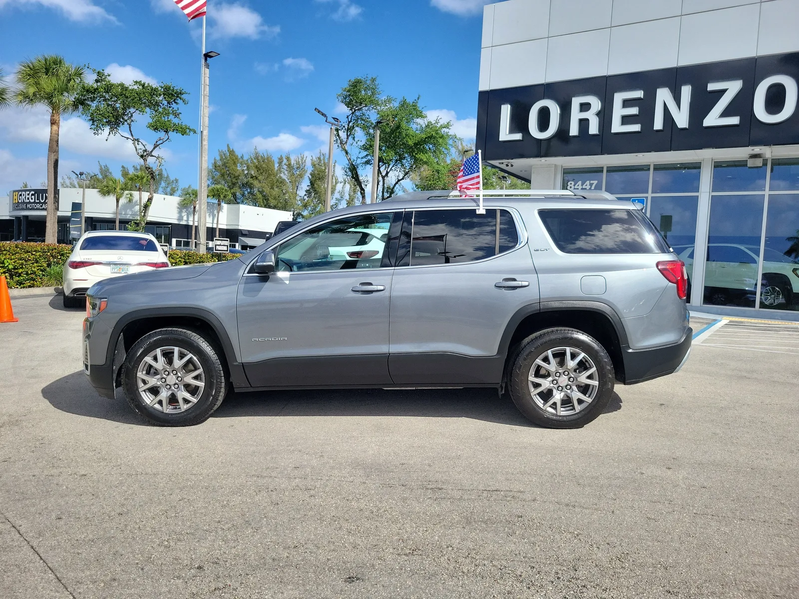 2022 GMC Acadia SLT photo 8