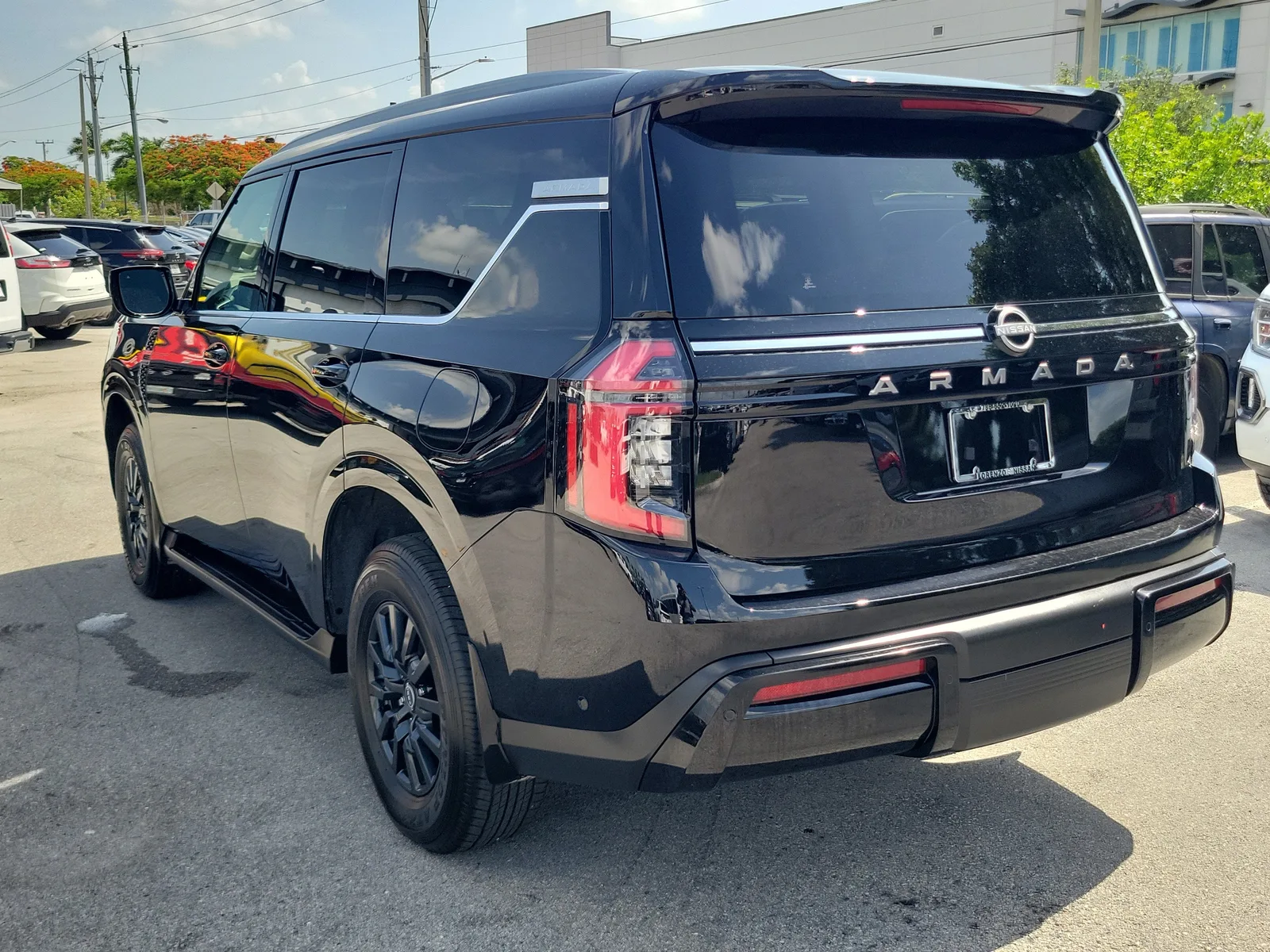 2026 Nissan Armada SV photo 7