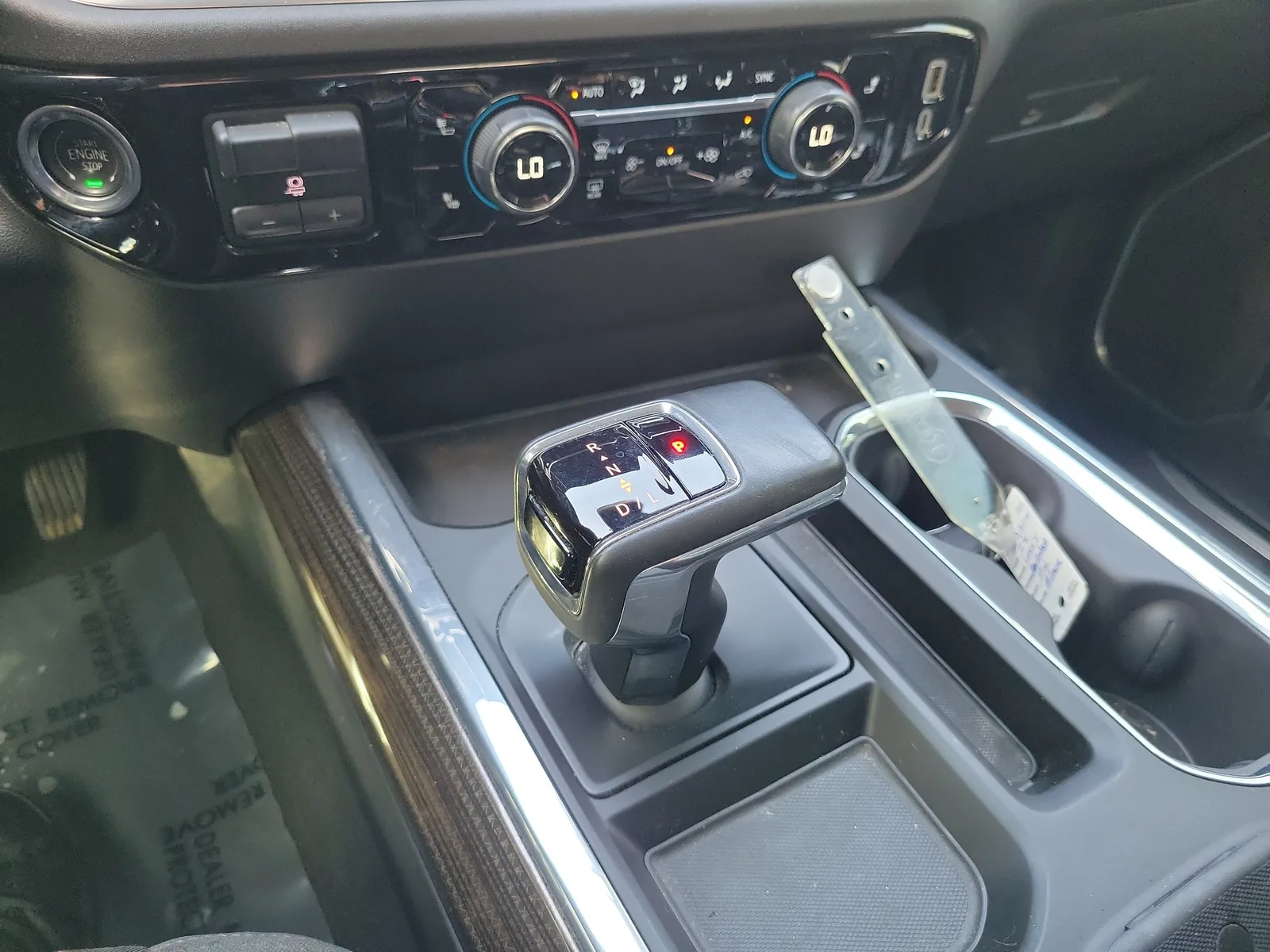 2024 Chevrolet Silverado 1500 RST photo 25