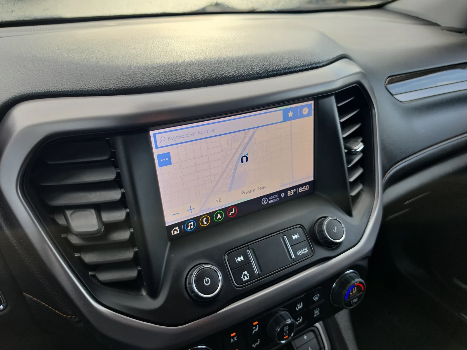 2023 GMC Acadia AT4 4WD photo 8