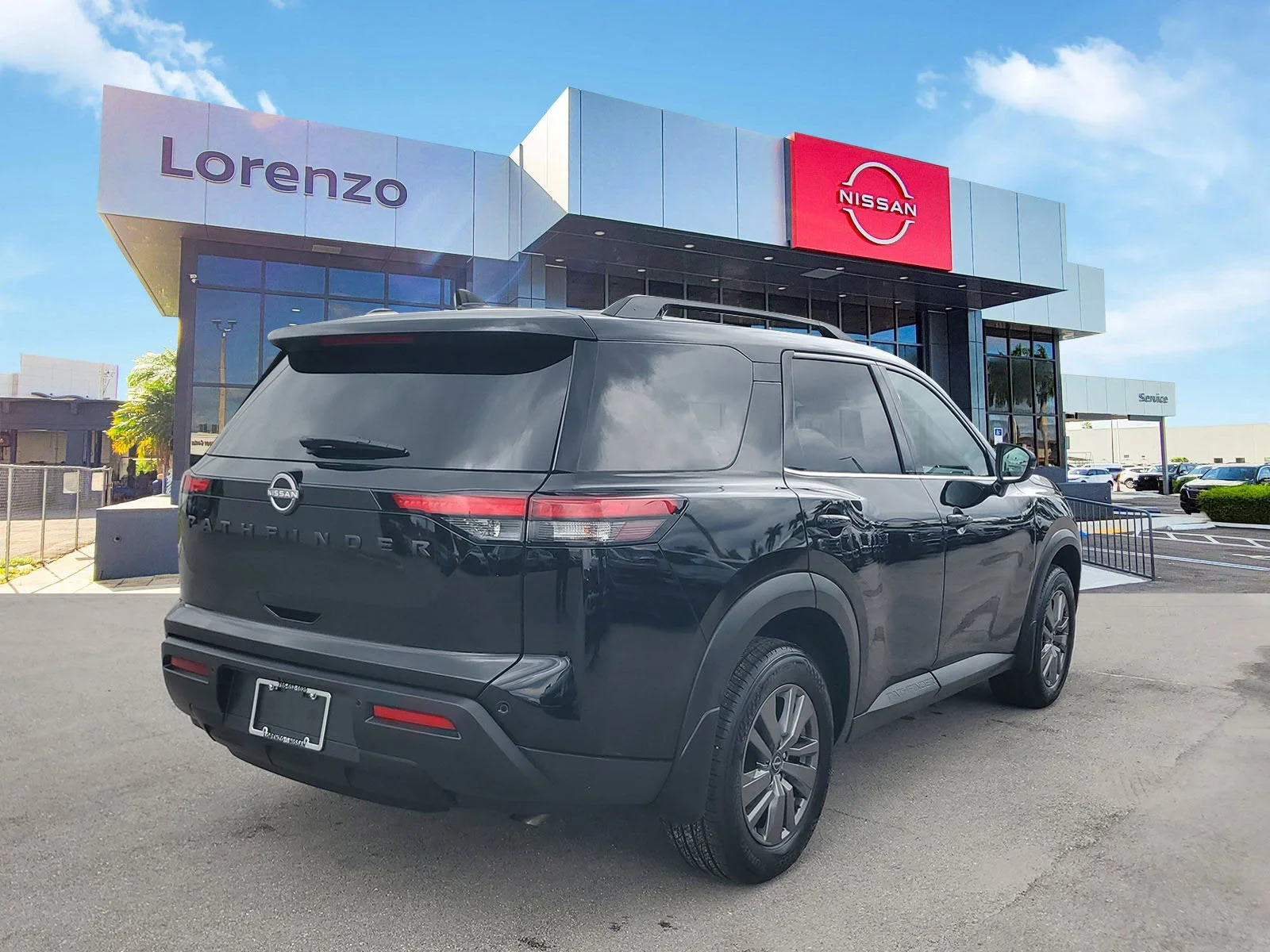 2025 Nissan Pathfinder SV photo 5