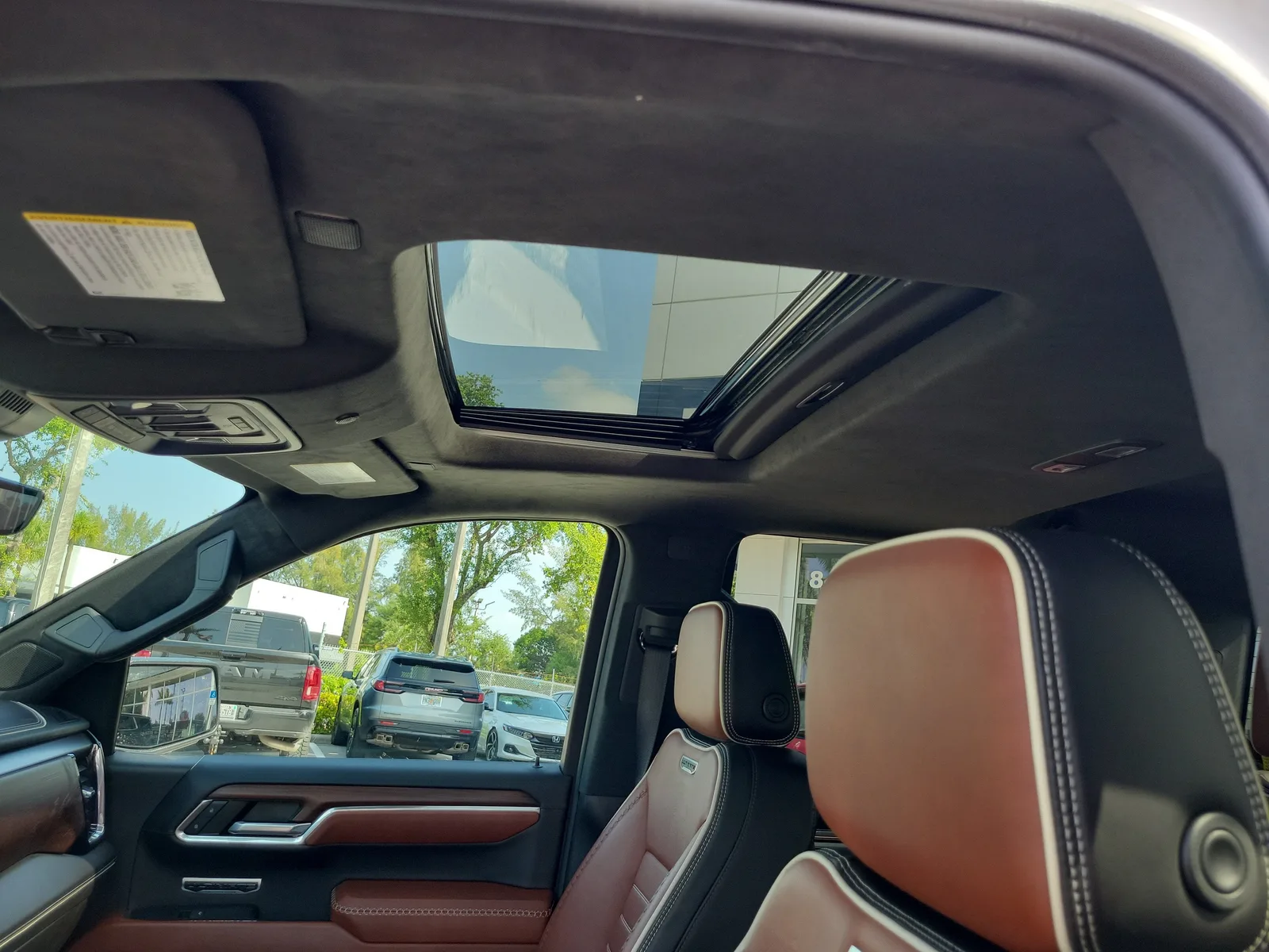 2024 GMC Sierra 1500 Denali Ultimate photo 12