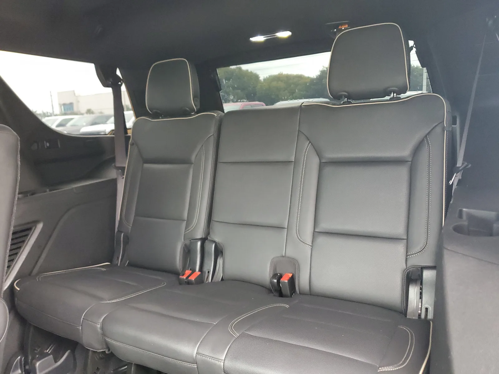2021 Chevrolet Tahoe Premier photo 15
