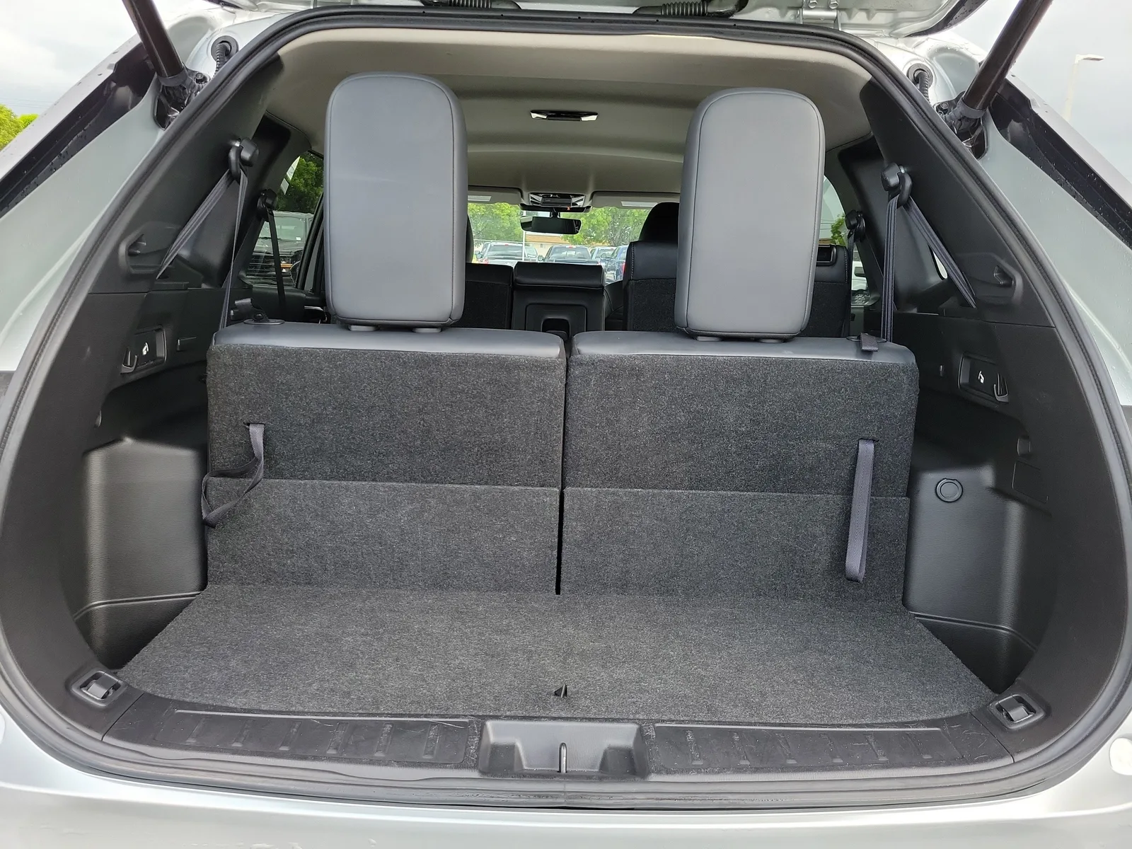 2025 Mitsubishi Outlander SE photo 15