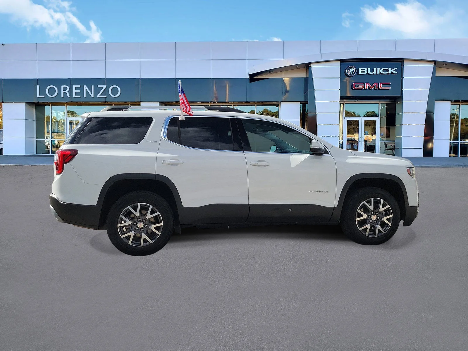 2023 GMC Acadia SLE photo 4