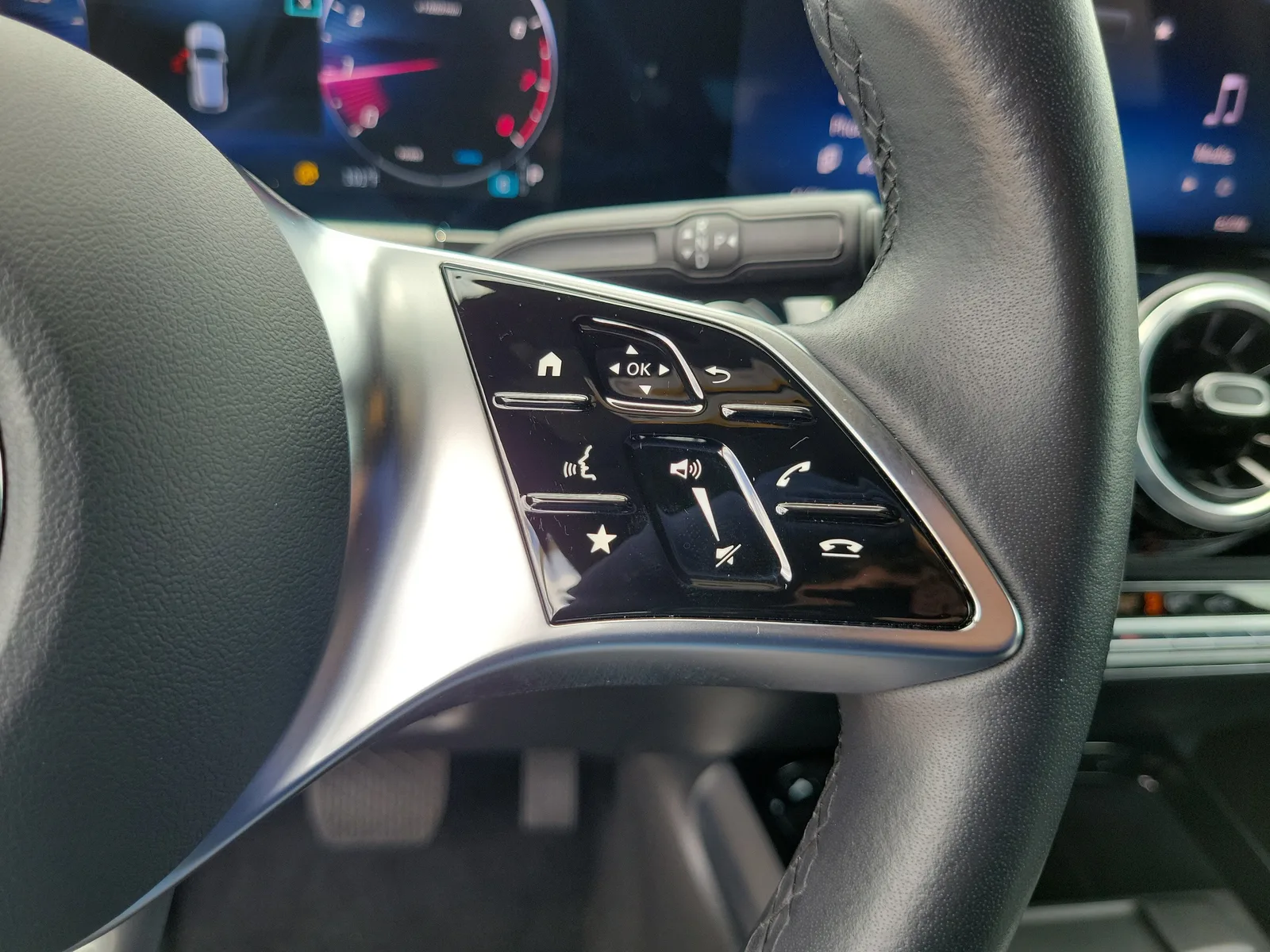 2025 Mercedes-Benz GLA GLA 250 photo 27