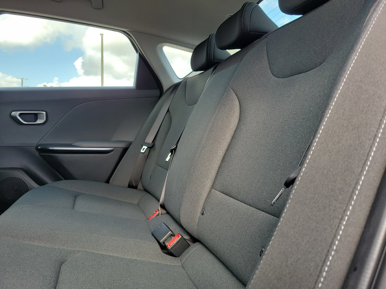 2025 Kia K4 LXS photo 13
