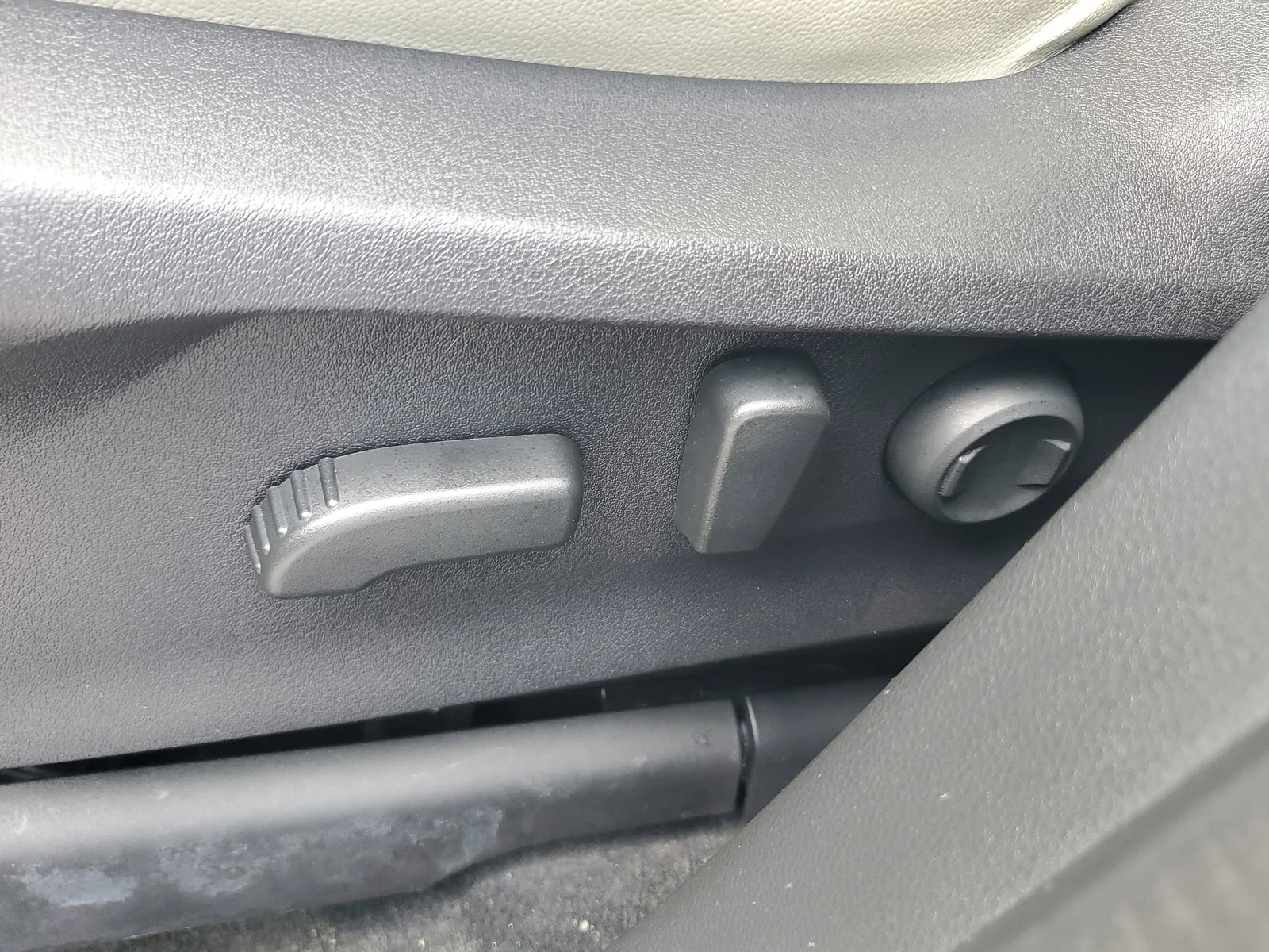 2020 Subaru Ascent Limited 4WD photo 14