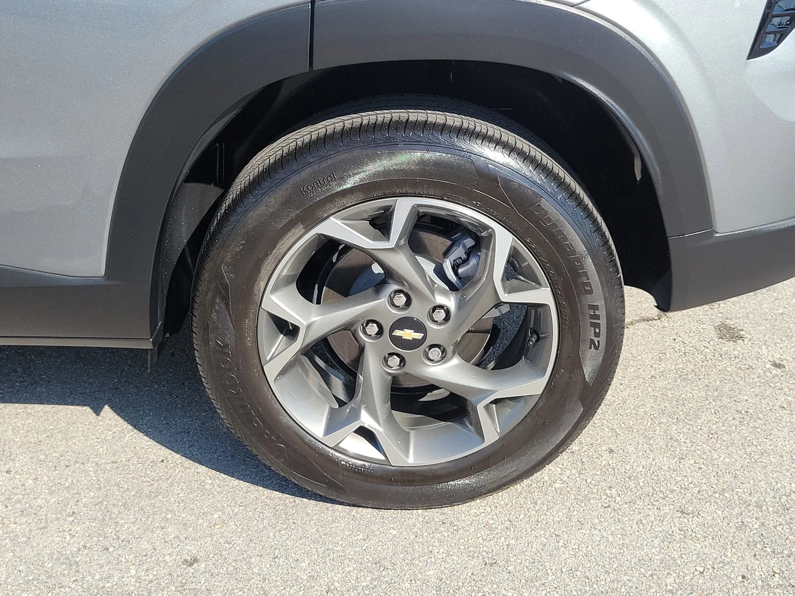 2025 Chevrolet Trax LT photo 26