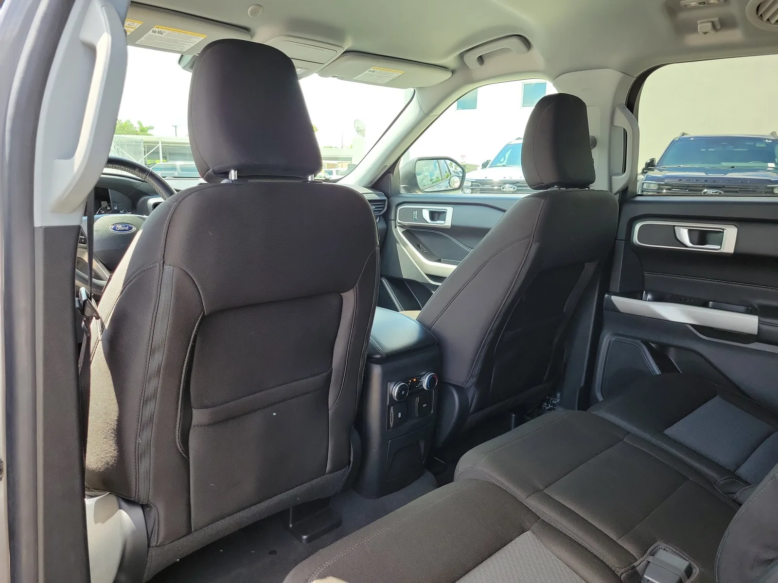 2022 Ford Explorer XLT photo 13