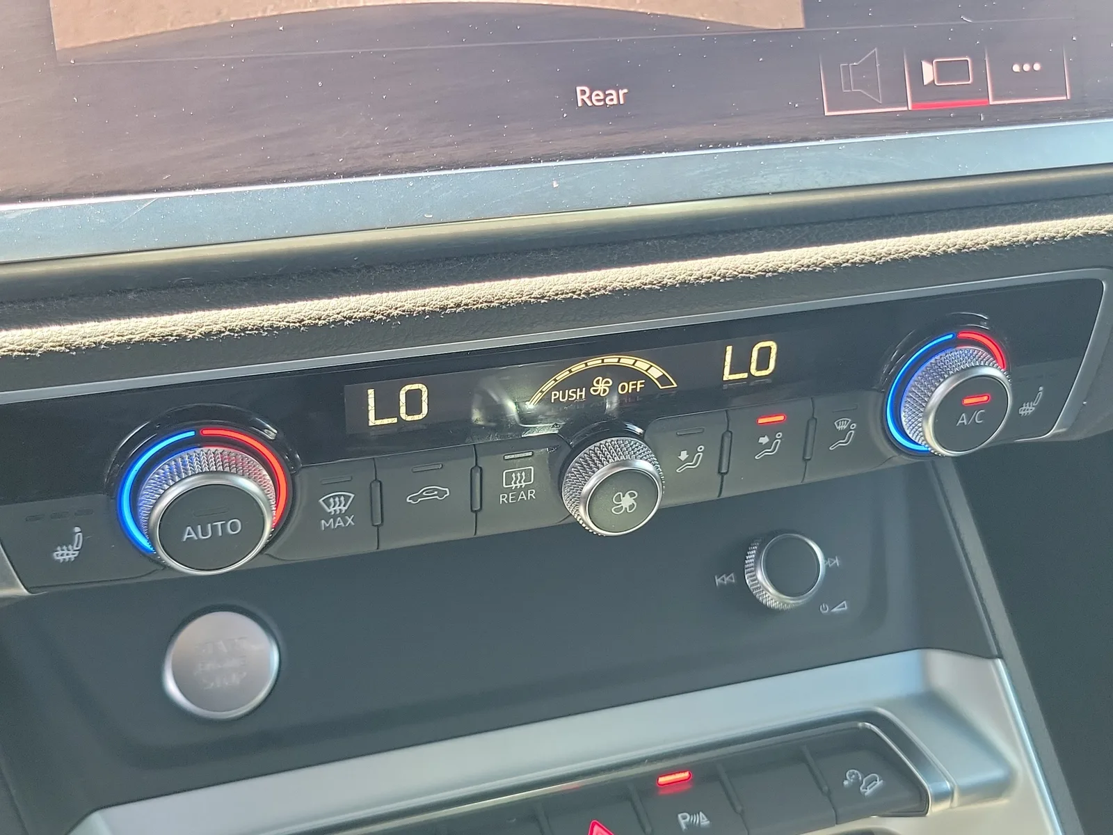 2020 Audi Q3 S line Premium photo 25