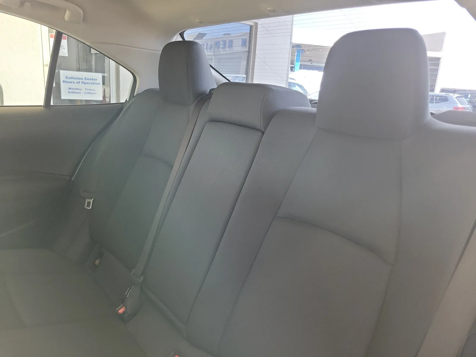 2021 Toyota Corolla LE photo 13