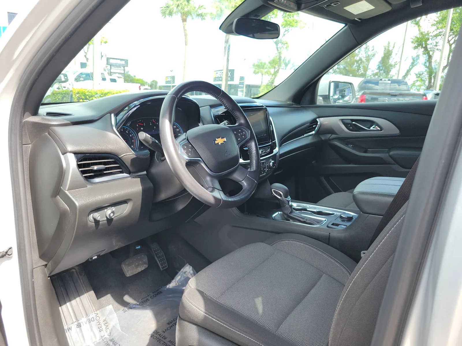 2022 Chevrolet Traverse LT Cloth photo 16