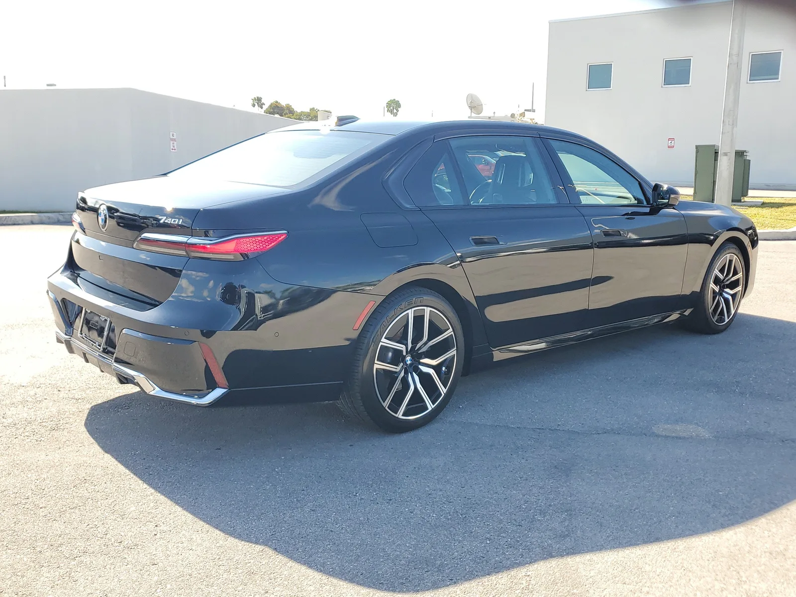 2024 BMW 7 Series 740i photo 5