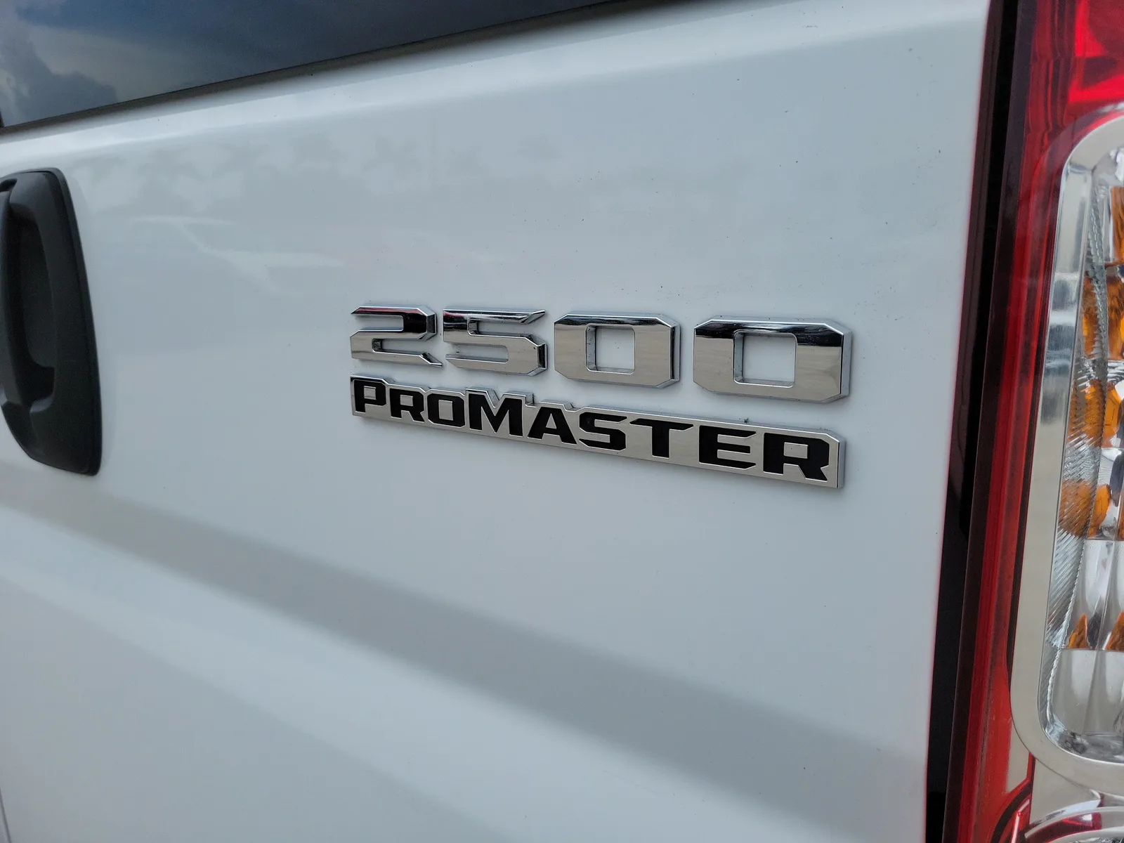 2025 RAM ProMaster Cargo Van Tradesman photo 27