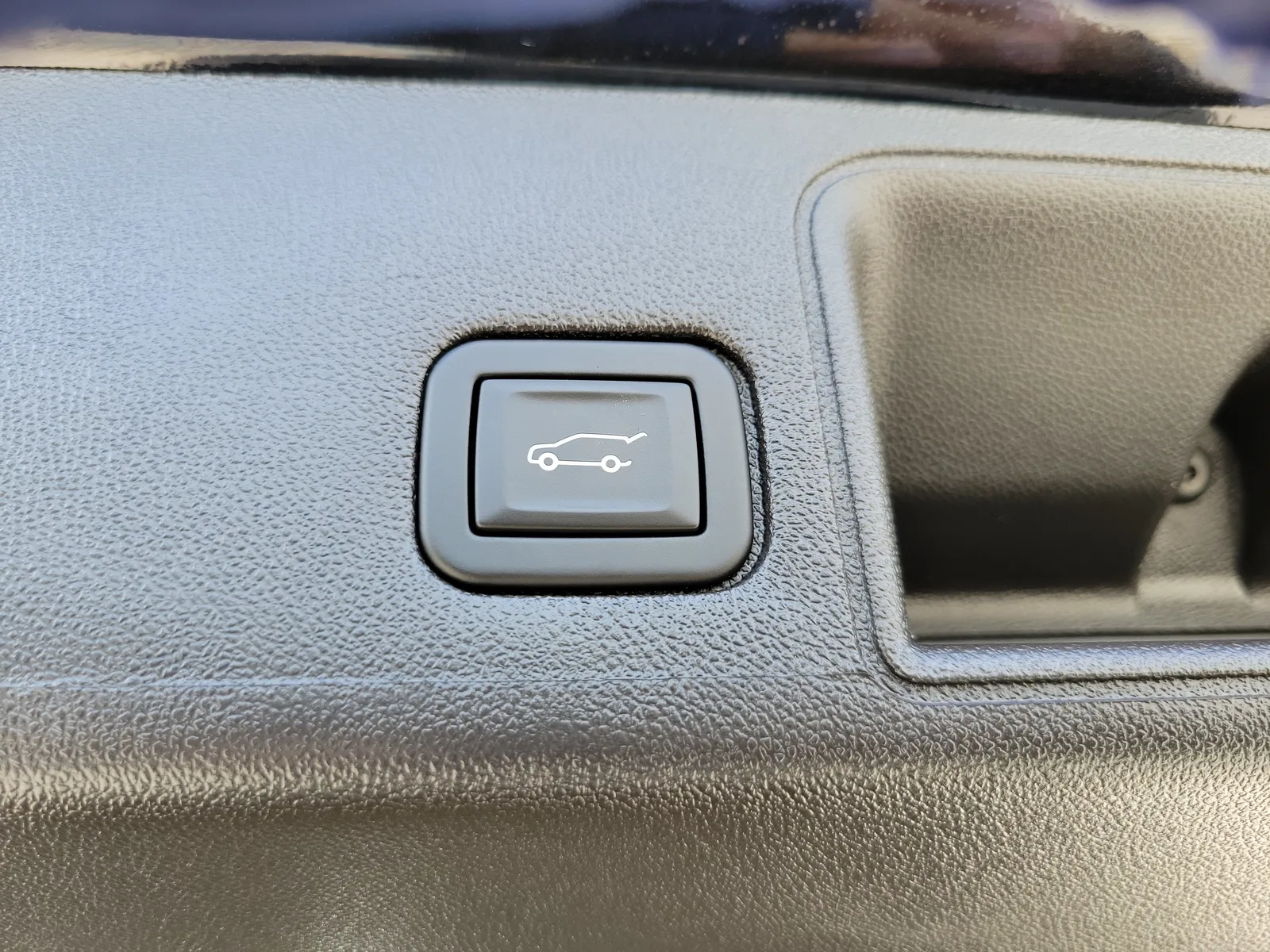 2024 GMC Terrain Denali 4WD photo 16