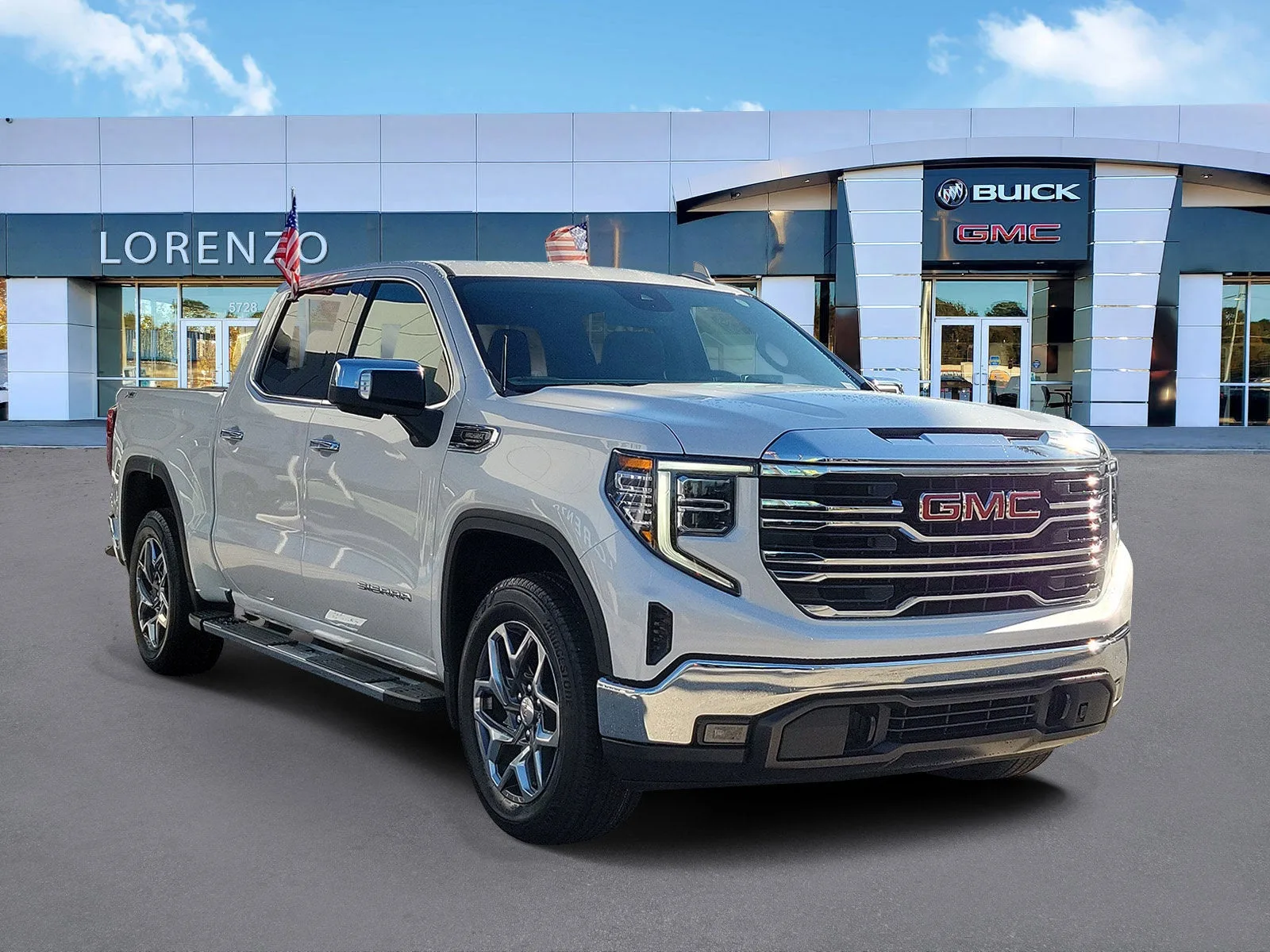 2023 GMC Sierra 1500 SLT photo 3