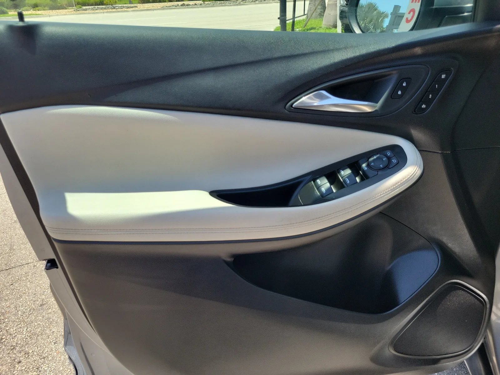 2024 Buick Encore GX Avenir photo 23