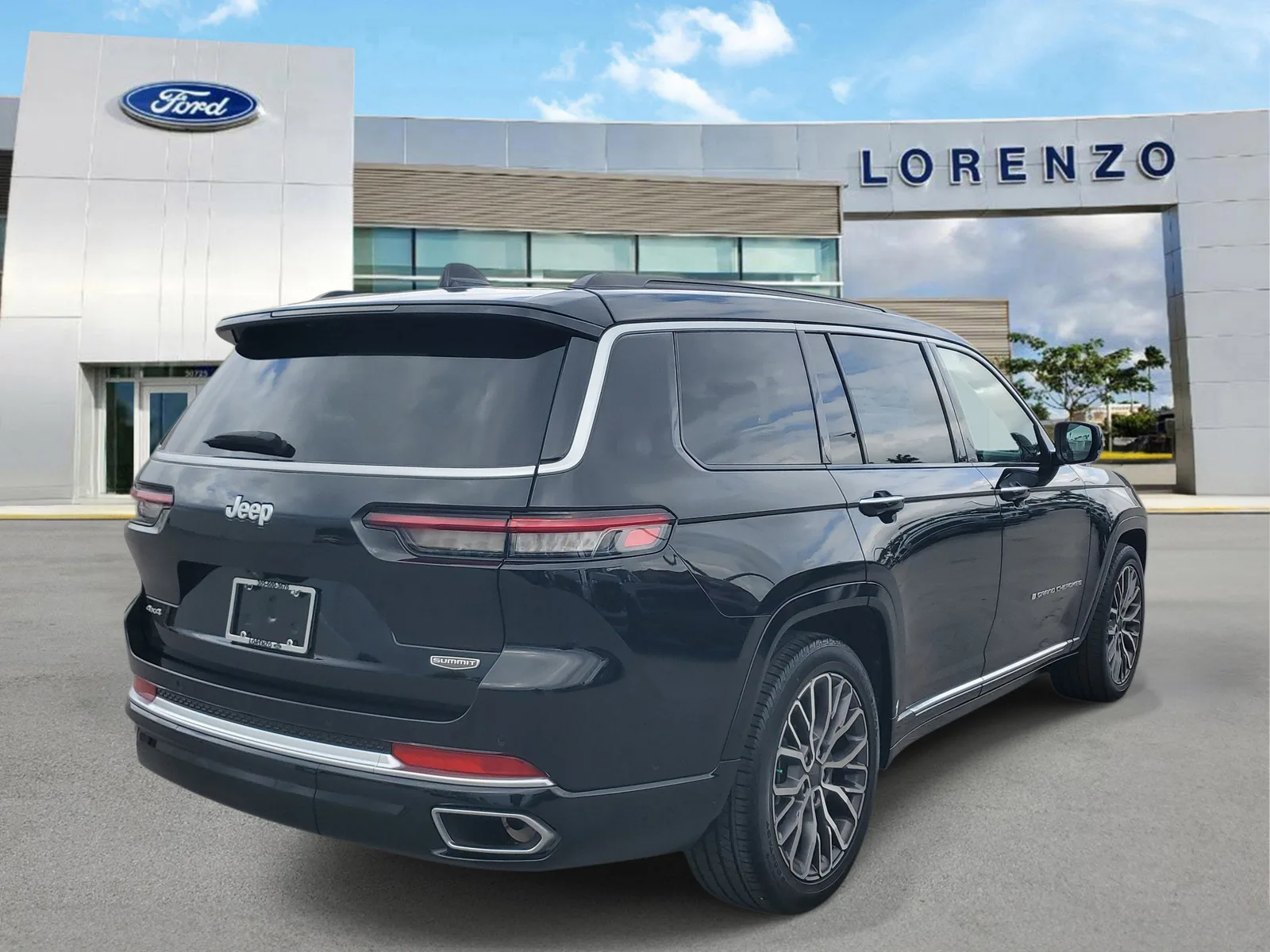 2024 Jeep Grand Cherokee L Summit Reserve 4WD photo 5