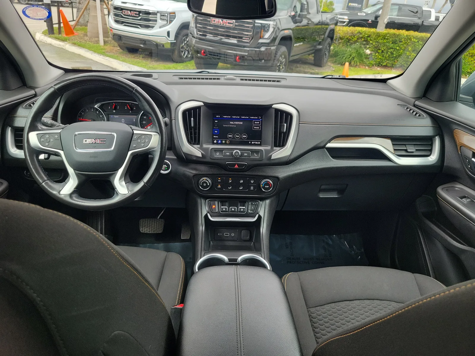 2020 GMC Terrain SLE photo 16