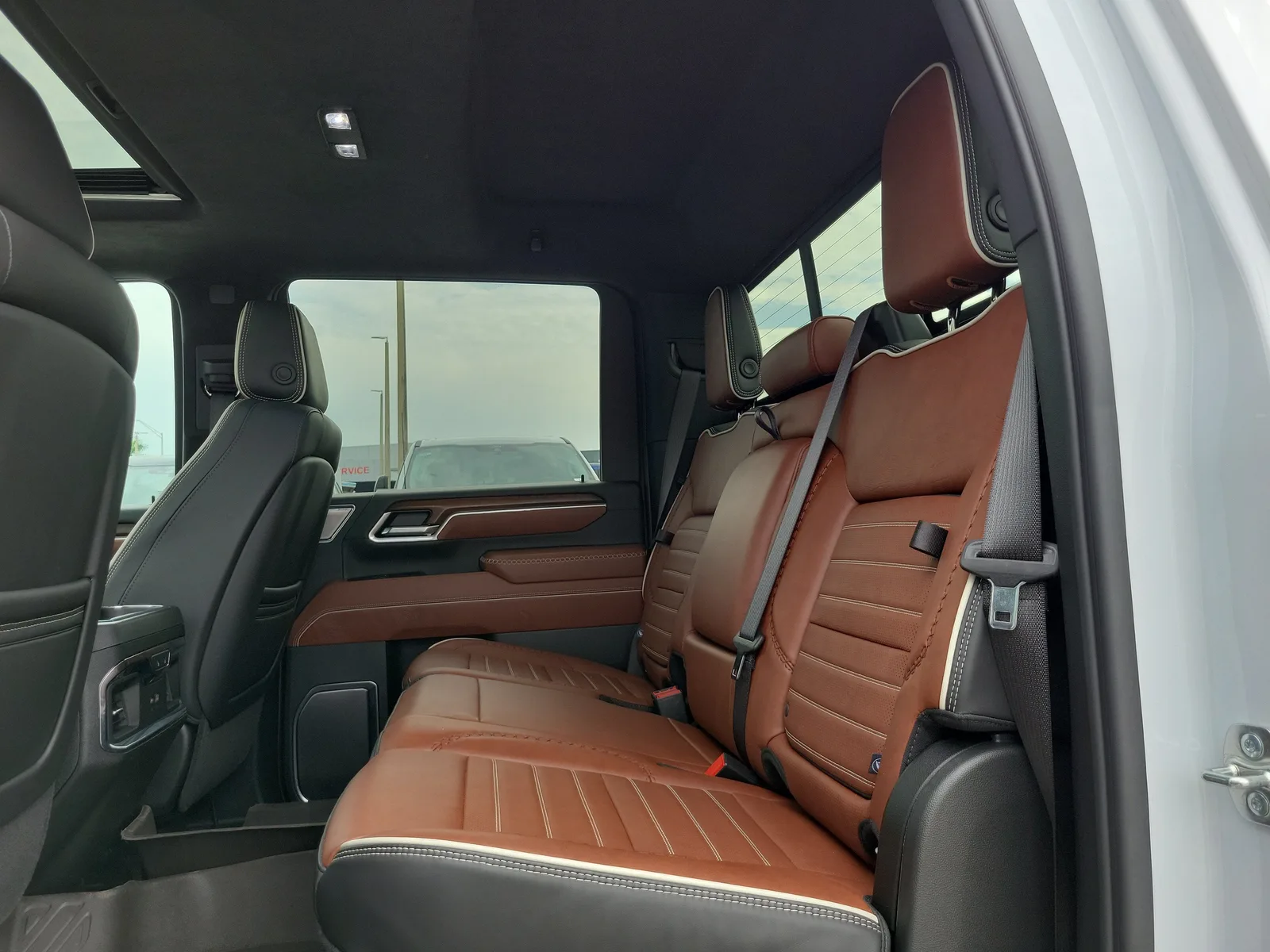 2025 GMC Sierra 2500HD Denali Ultimate 4WD Diesel photo 15