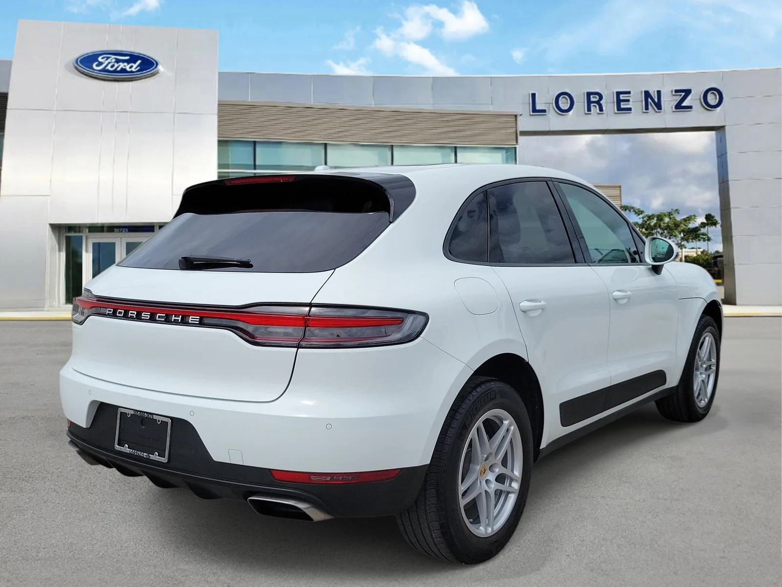2021 Porsche Macan Base photo 5