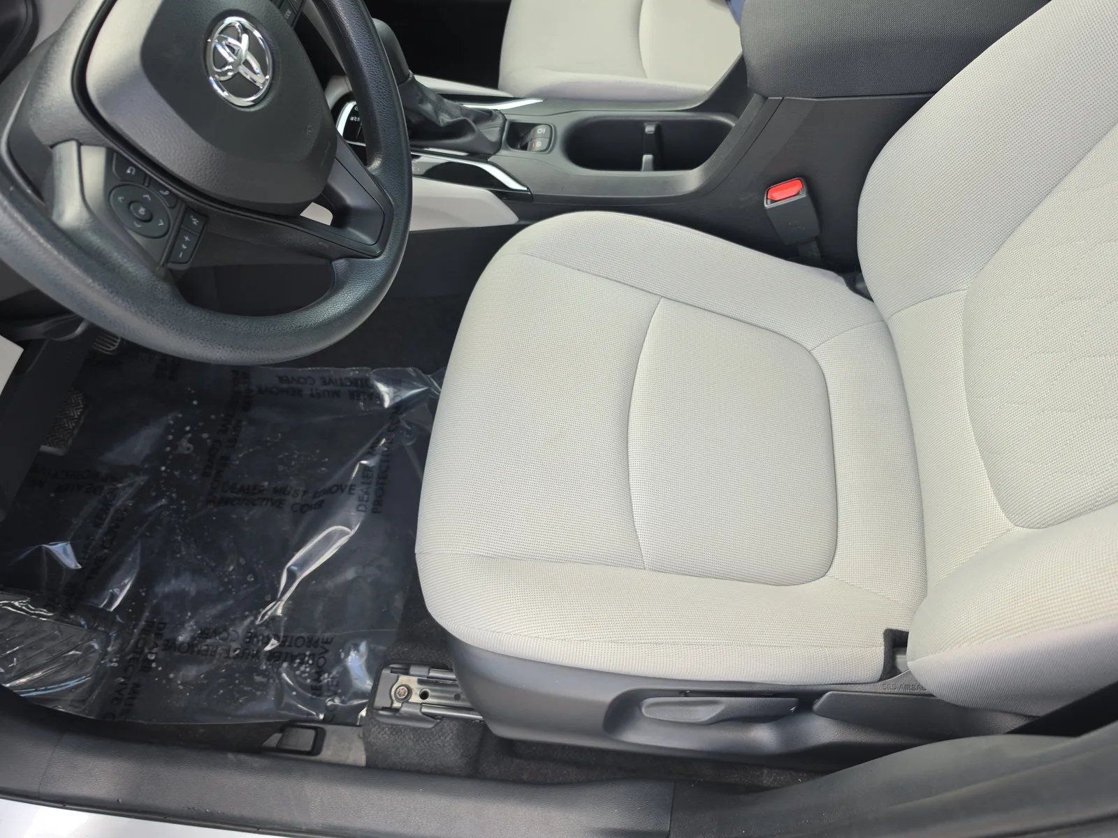 2025 Toyota Corolla Cross L photo 21