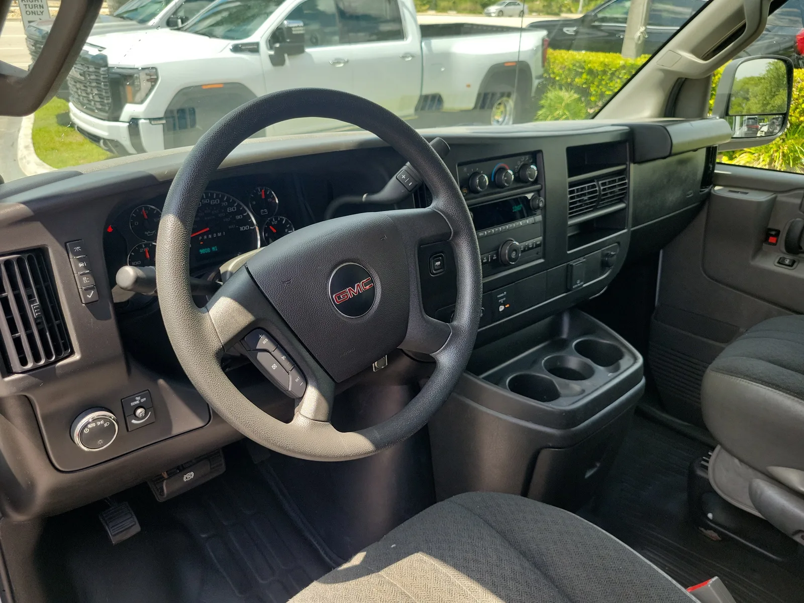 2025 GMC Savana Cargo Work Van photo 13